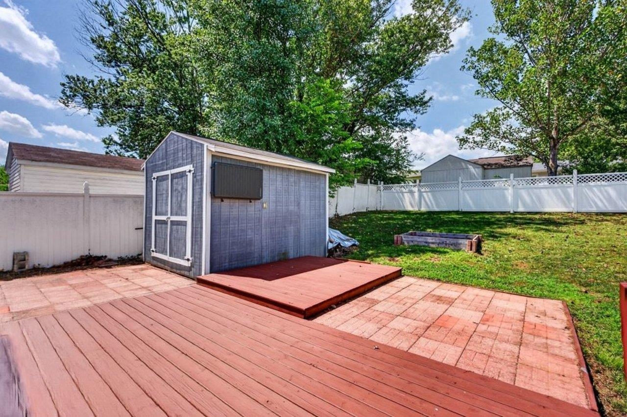 28 ARDMORE ST, VERONA, Virginia 24482, 3 Bedrooms Bedrooms, ,1 BathroomBathrooms,Residential,28 ARDMORE ST,681015 MLS # 681015 28 ARDMORE ST, VERONA, Virginia 24482, 3 Bedrooms Bedrooms, ,1 BathroomBathrooms,Residential,28 ARDMORE ST,681015 MLS # 681015