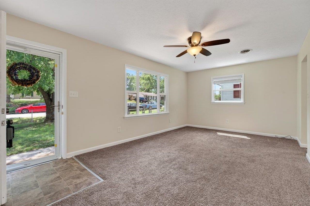 28 ARDMORE ST, VERONA, Virginia 24482, 3 Bedrooms Bedrooms, ,1 BathroomBathrooms,Residential,28 ARDMORE ST,681015 MLS # 681015 28 ARDMORE ST, VERONA, Virginia 24482, 3 Bedrooms Bedrooms, ,1 BathroomBathrooms,Residential,28 ARDMORE ST,681015 MLS # 681015