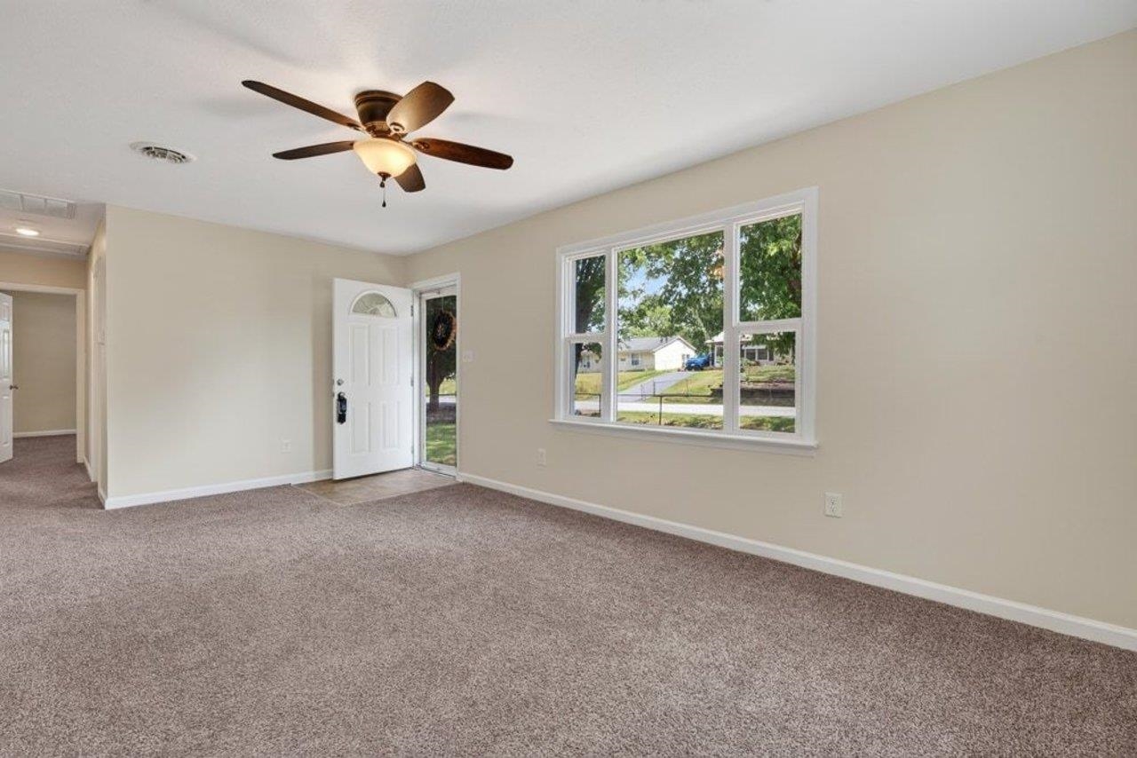 28 ARDMORE ST, VERONA, Virginia 24482, 3 Bedrooms Bedrooms, ,1 BathroomBathrooms,Residential,28 ARDMORE ST,681015 MLS # 681015 28 ARDMORE ST, VERONA, Virginia 24482, 3 Bedrooms Bedrooms, ,1 BathroomBathrooms,Residential,28 ARDMORE ST,681015 MLS # 681015