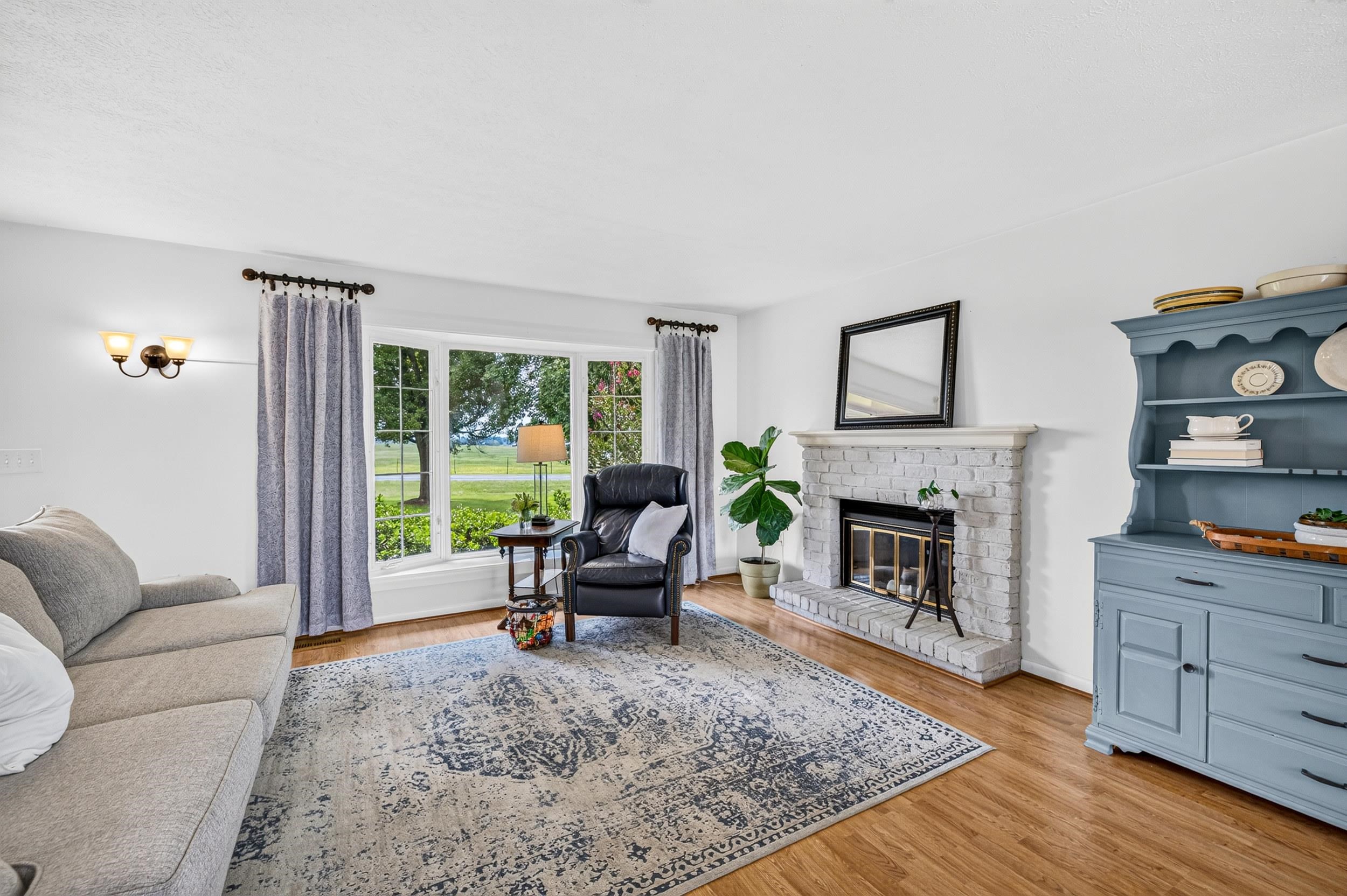 718 WEAVER RD, ROCKINGHAM, Virginia 22802, 4 Bedrooms Bedrooms, ,2 BathroomsBathrooms,Residential,718 WEAVER RD,681016 MLS # 681016