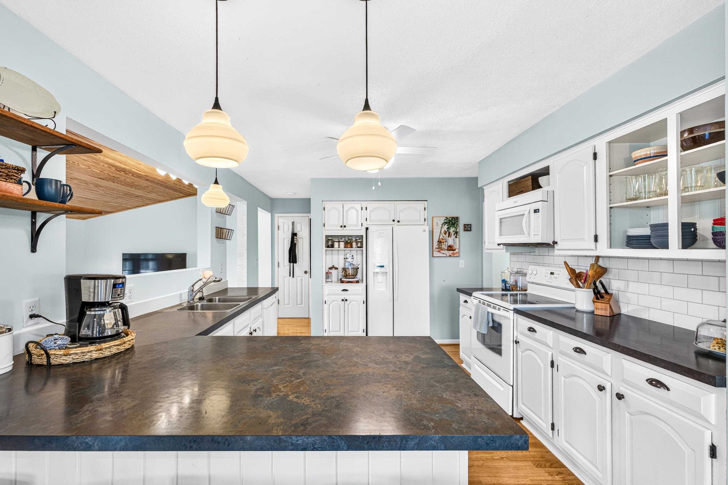 718 WEAVER RD, ROCKINGHAM, Virginia 22802, 4 Bedrooms Bedrooms, ,2 BathroomsBathrooms,Residential,718 WEAVER RD,681016 MLS # 681016