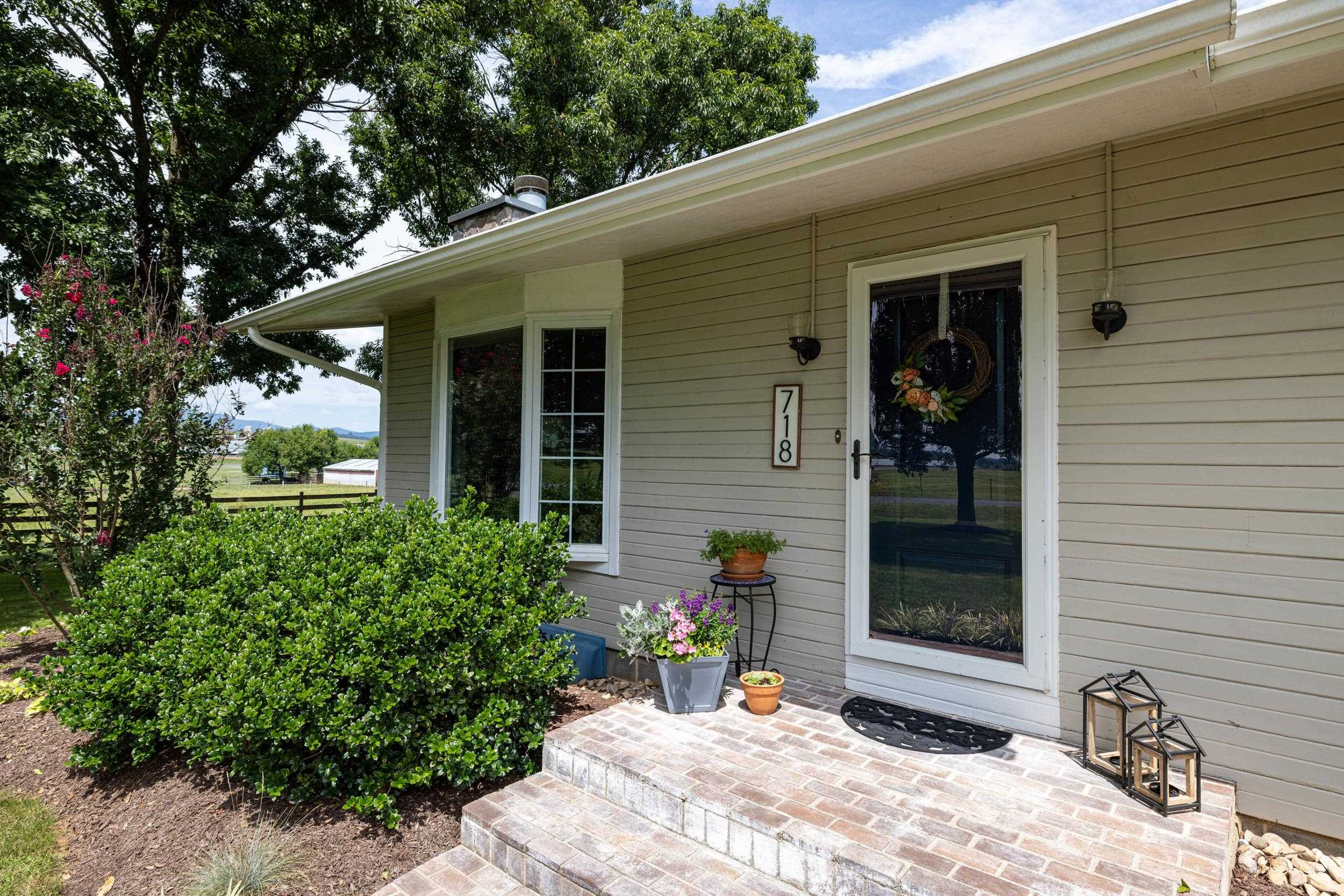 718 WEAVER RD, ROCKINGHAM, Virginia 22802, 4 Bedrooms Bedrooms, ,2 BathroomsBathrooms,Residential,718 WEAVER RD,681016 MLS # 681016