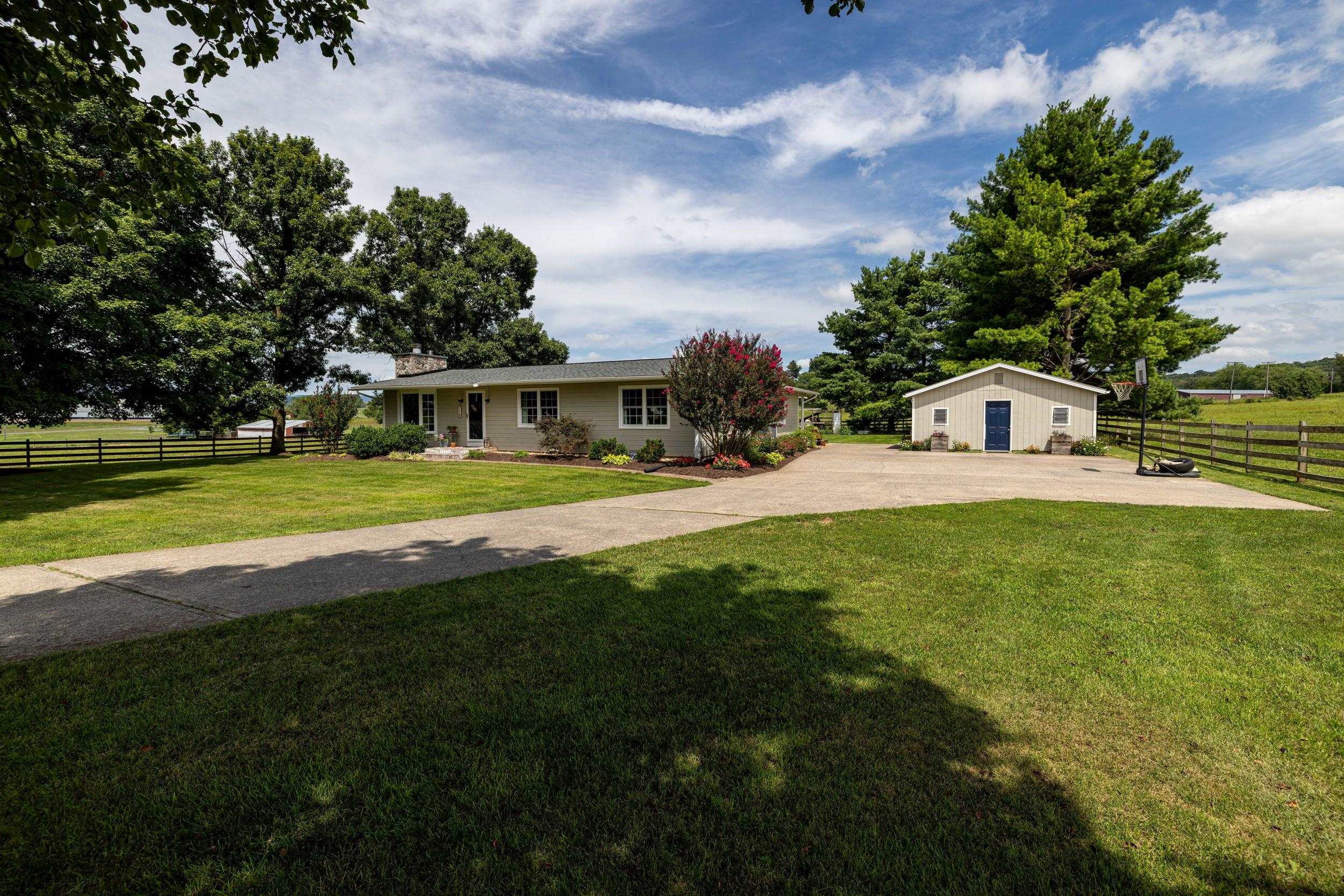 718 WEAVER RD, ROCKINGHAM, Virginia 22802, 4 Bedrooms Bedrooms, ,2 BathroomsBathrooms,Residential,718 WEAVER RD,681016 MLS # 681016