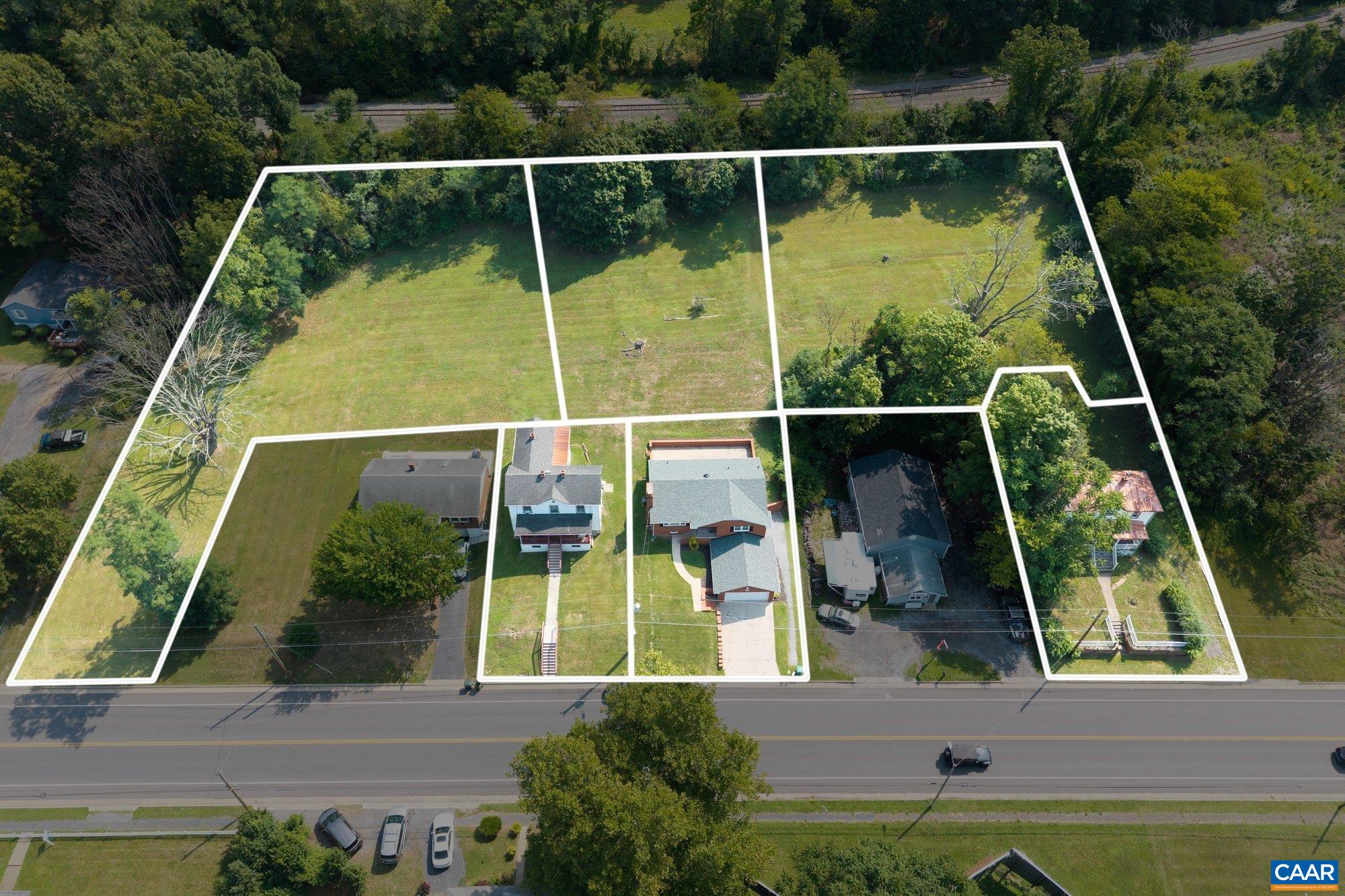 1329 E MAIN ST, WAYNESBORO, Virginia 22980, 9 Bedrooms Bedrooms, ,4 BathroomsBathrooms,Residential,1329 E MAIN ST,681018 MLS # 681018