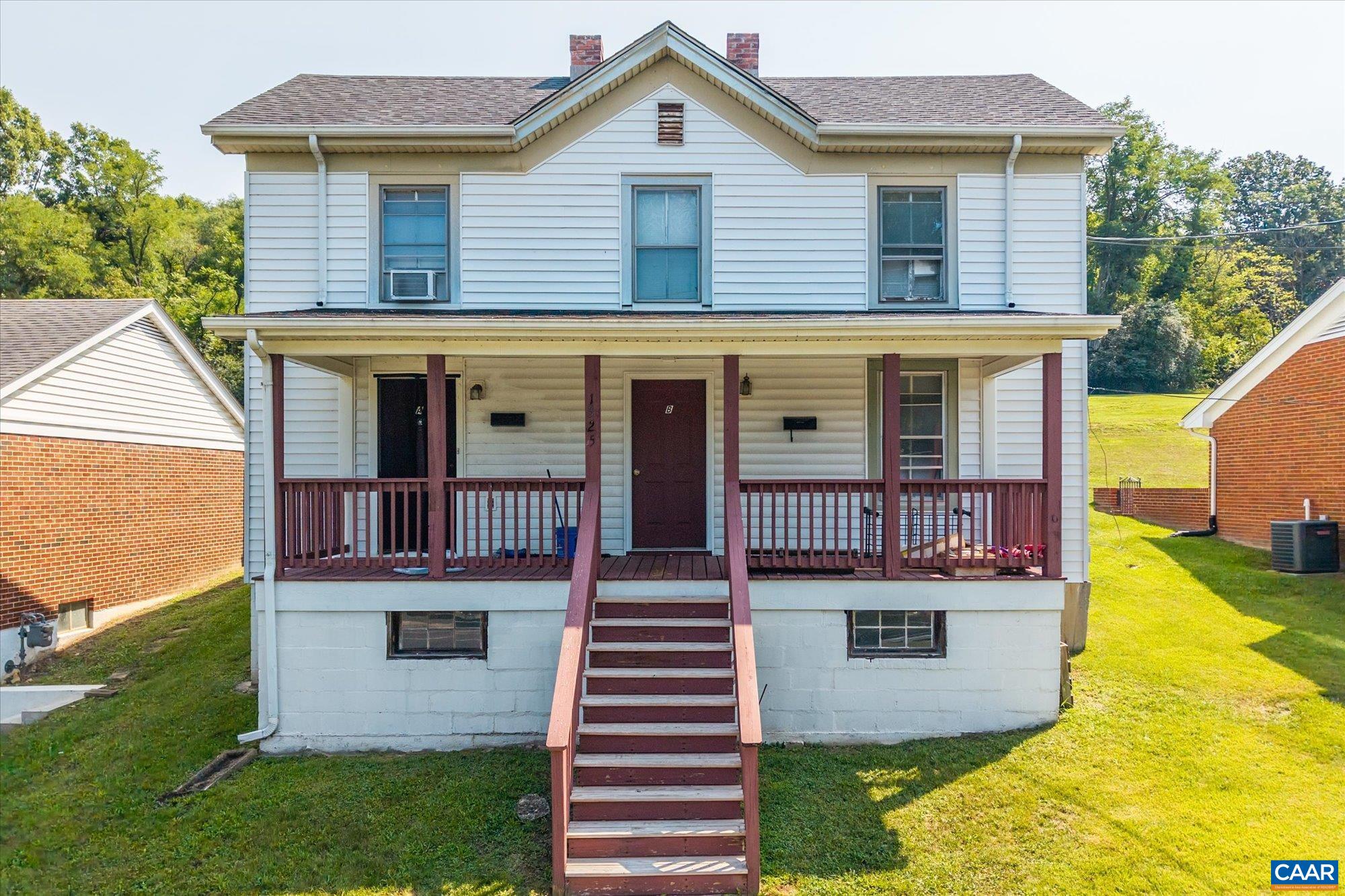 1329 E MAIN ST, WAYNESBORO, Virginia 22980, 9 Bedrooms Bedrooms, ,4 BathroomsBathrooms,Residential,1329 E MAIN ST,681018 MLS # 681018