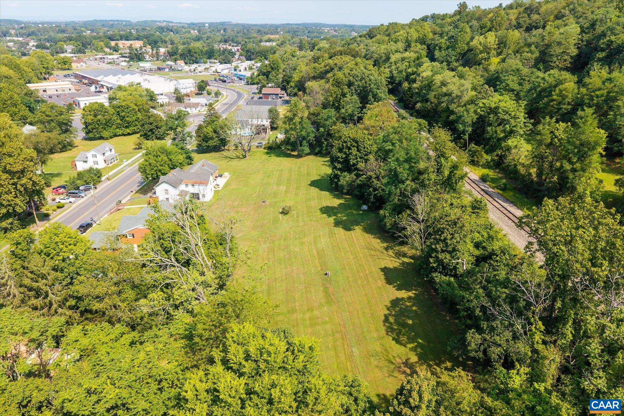 1329 E MAIN ST, WAYNESBORO, Virginia 22980, 9 Bedrooms Bedrooms, ,4 BathroomsBathrooms,Residential,1329 E MAIN ST,681018 MLS # 681018