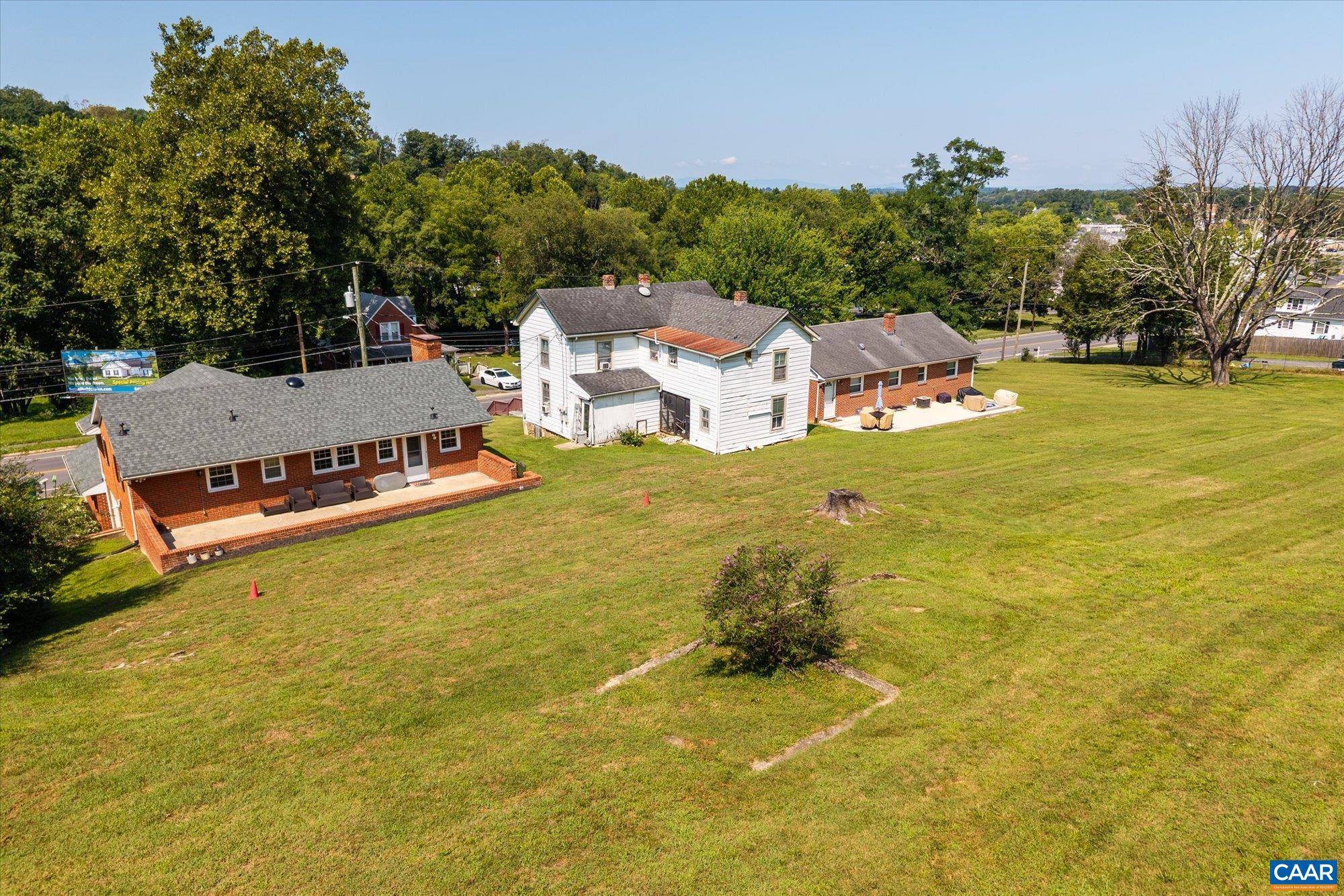 1329 E MAIN ST, WAYNESBORO, Virginia 22980, 9 Bedrooms Bedrooms, ,4 BathroomsBathrooms,Residential,1329 E MAIN ST,681018 MLS # 681018