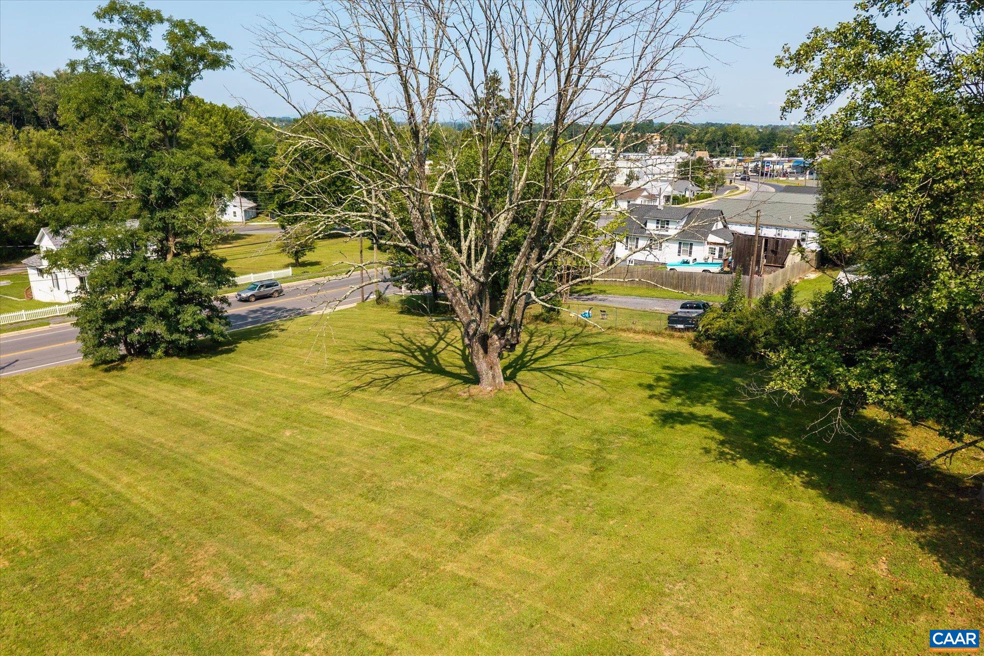 1329 E MAIN ST, WAYNESBORO, Virginia 22980, 9 Bedrooms Bedrooms, ,4 BathroomsBathrooms,Residential,1329 E MAIN ST,681018 MLS # 681018
