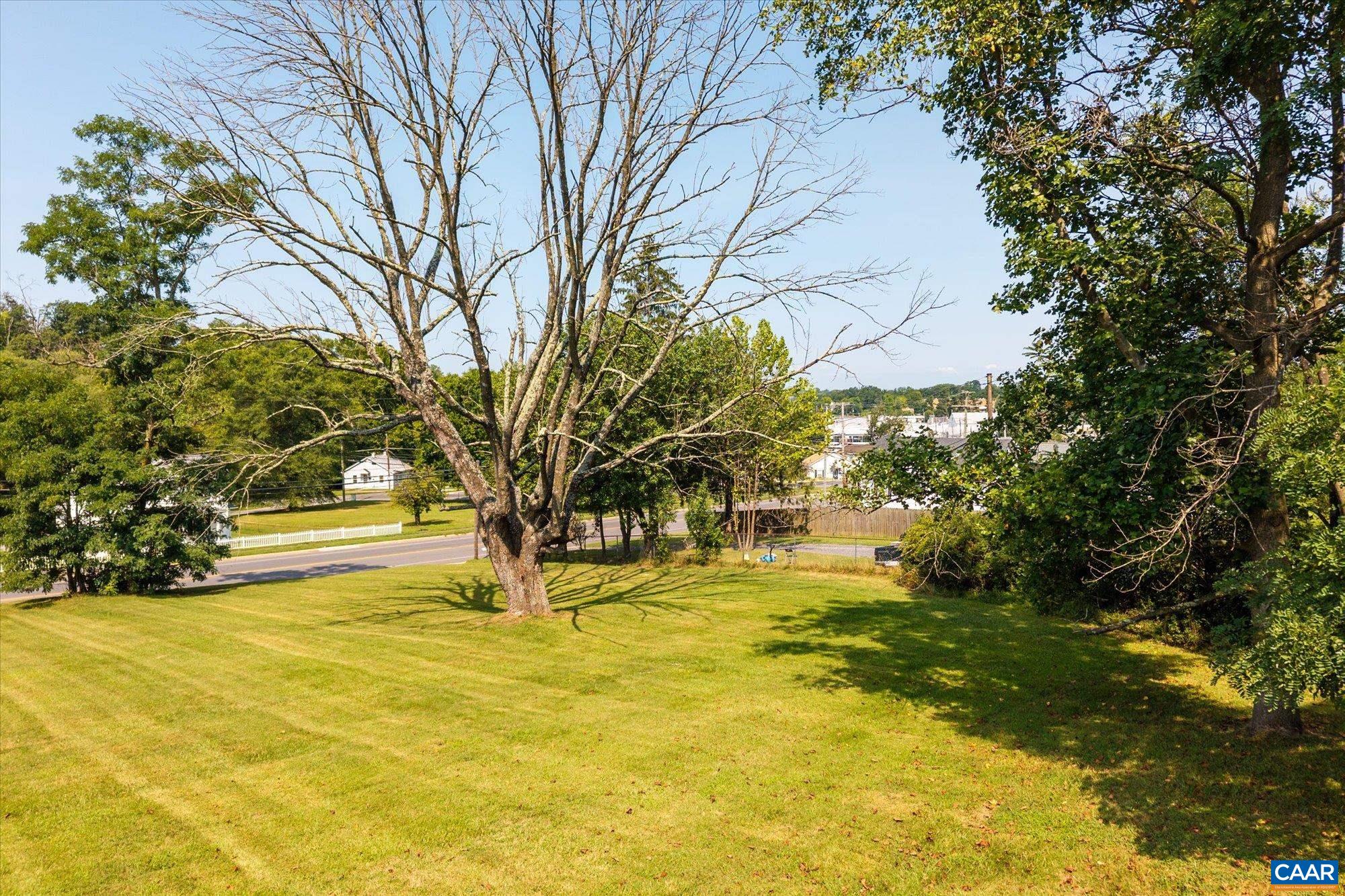 1329 E MAIN ST, WAYNESBORO, Virginia 22980, 9 Bedrooms Bedrooms, ,4 BathroomsBathrooms,Residential,1329 E MAIN ST,681018 MLS # 681018