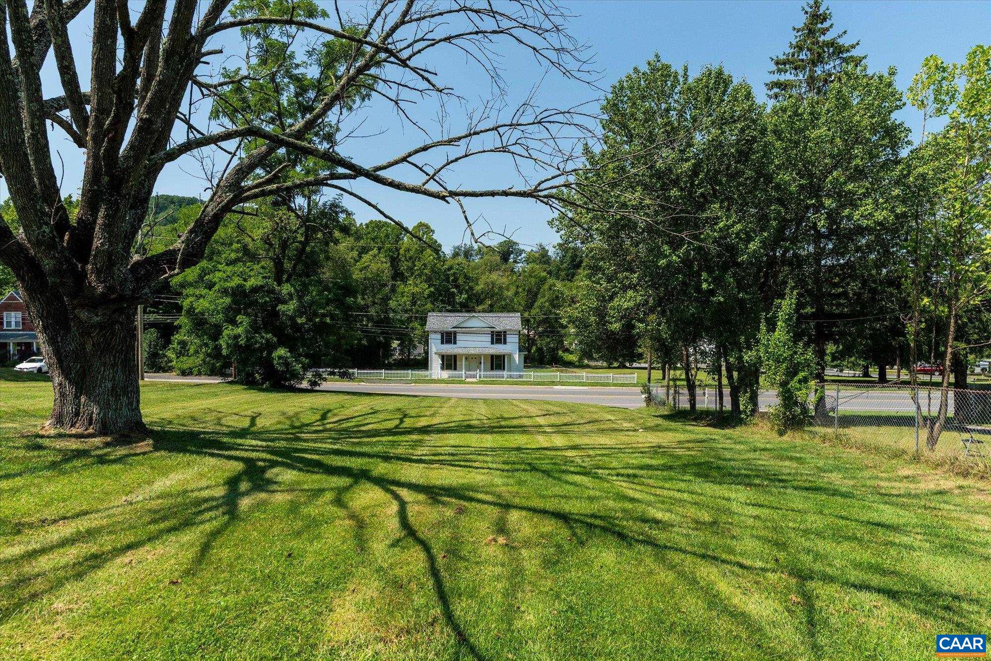 1329 E MAIN ST, WAYNESBORO, Virginia 22980, 9 Bedrooms Bedrooms, ,4 BathroomsBathrooms,Residential,1329 E MAIN ST,681018 MLS # 681018
