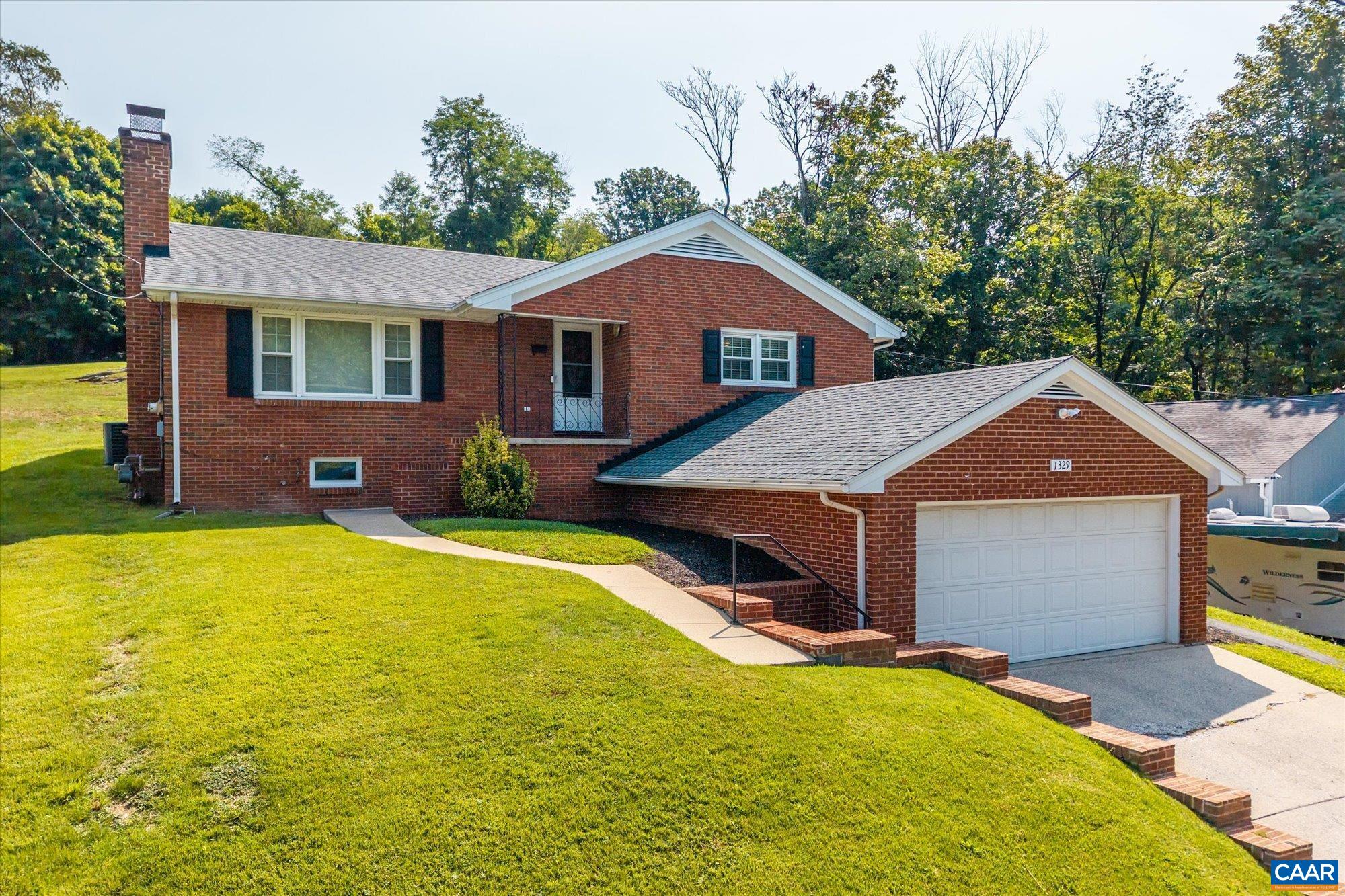 1329 E MAIN ST, WAYNESBORO, Virginia 22980, 9 Bedrooms Bedrooms, ,4 BathroomsBathrooms,Residential,1329 E MAIN ST,681018 MLS # 681018