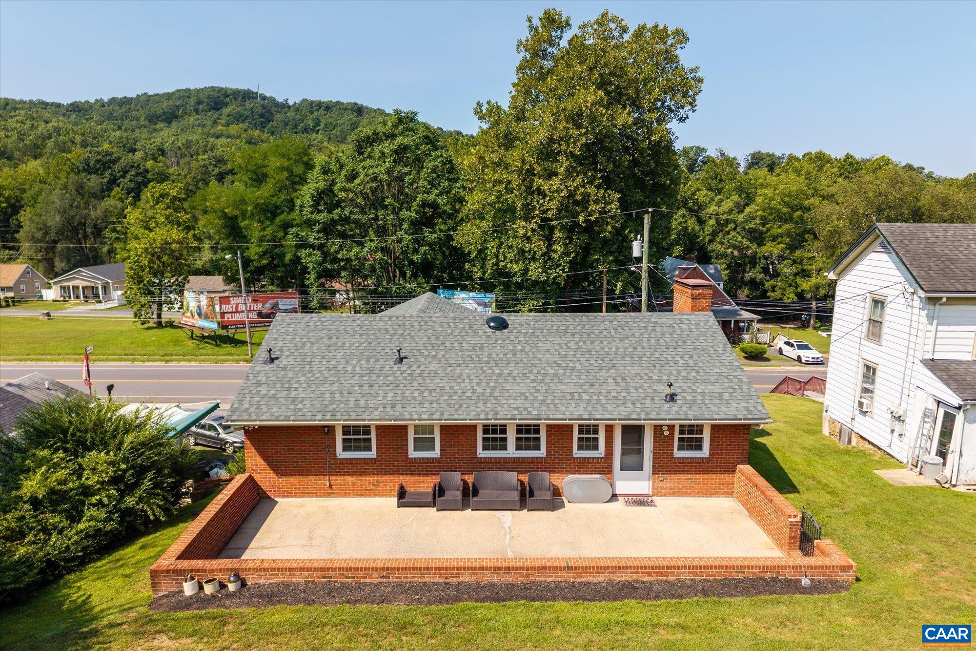 1325 E MAIN ST, WAYNESBORO, Virginia 22980, ,Residential,1325 E MAIN ST,681025 MLS # 681025 1325 E MAIN ST, WAYNESBORO, Virginia 22980, ,Residential,1325 E MAIN ST,681025 MLS # 681025