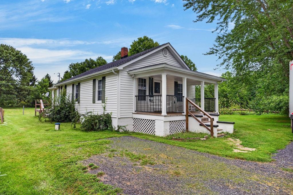 197 WHISKEY CREEK RD, CHURCHVILLE, Virginia 24421, 2 Bedrooms Bedrooms, ,1 BathroomBathrooms,Residential,197 WHISKEY CREEK RD,681023 MLS # 681023 197 WHISKEY CREEK RD, CHURCHVILLE, Virginia 24421, 2 Bedrooms Bedrooms, ,1 BathroomBathrooms,Residential,197 WHISKEY CREEK RD,681023 MLS # 681023