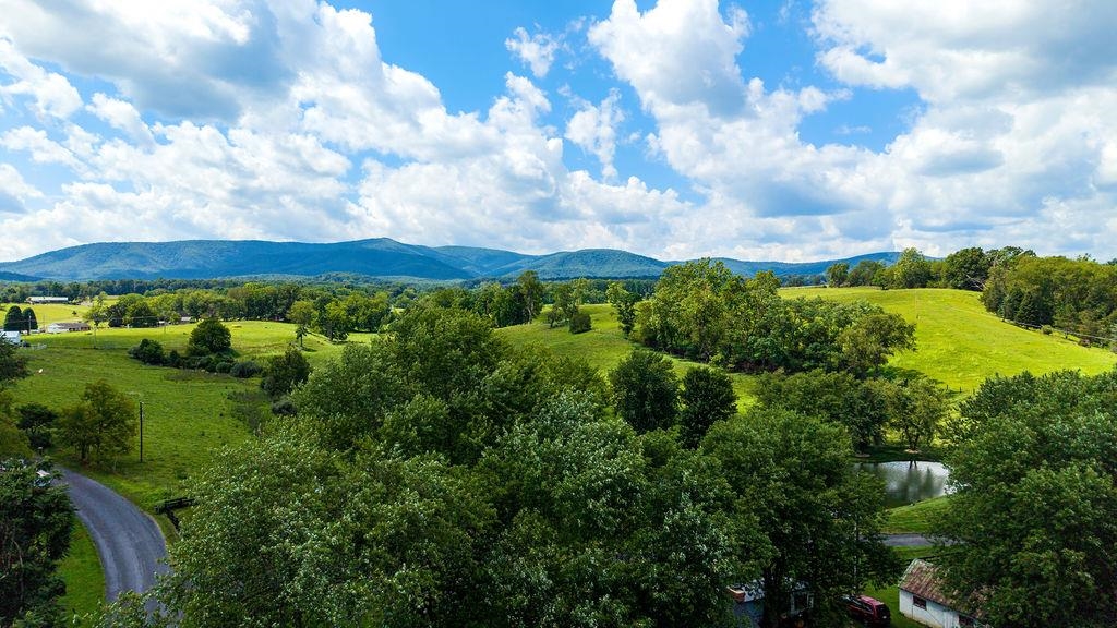 197 WHISKEY CREEK RD, CHURCHVILLE, Virginia 24421, 2 Bedrooms Bedrooms, ,1 BathroomBathrooms,Residential,197 WHISKEY CREEK RD,681023 MLS # 681023 197 WHISKEY CREEK RD, CHURCHVILLE, Virginia 24421, 2 Bedrooms Bedrooms, ,1 BathroomBathrooms,Residential,197 WHISKEY CREEK RD,681023 MLS # 681023