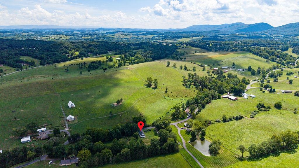 197 WHISKEY CREEK RD, CHURCHVILLE, Virginia 24421, 2 Bedrooms Bedrooms, ,1 BathroomBathrooms,Residential,197 WHISKEY CREEK RD,681023 MLS # 681023 197 WHISKEY CREEK RD, CHURCHVILLE, Virginia 24421, 2 Bedrooms Bedrooms, ,1 BathroomBathrooms,Residential,197 WHISKEY CREEK RD,681023 MLS # 681023