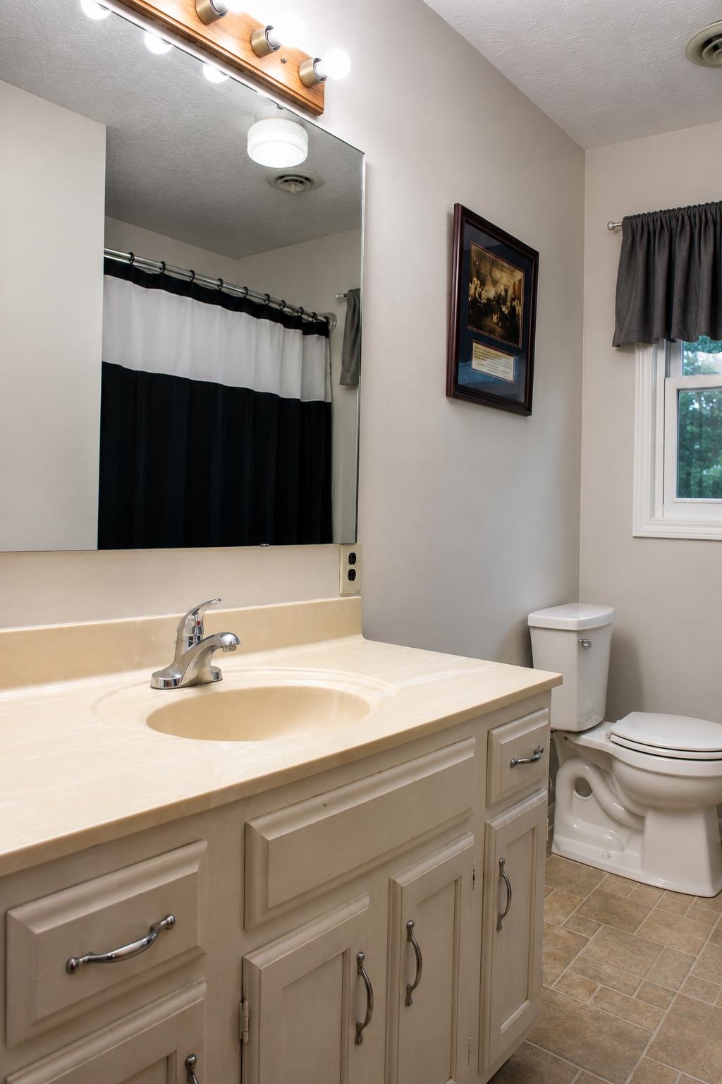 147 PLEASANT VIEW RD, STAUNTON, Virginia 24401, 3 Bedrooms Bedrooms, ,2 BathroomsBathrooms,Residential,147 PLEASANT VIEW RD,681030 MLS # 681030 147 PLEASANT VIEW RD, STAUNTON, Virginia 24401, 3 Bedrooms Bedrooms, ,2 BathroomsBathrooms,Residential,147 PLEASANT VIEW RD,681030 MLS # 681030