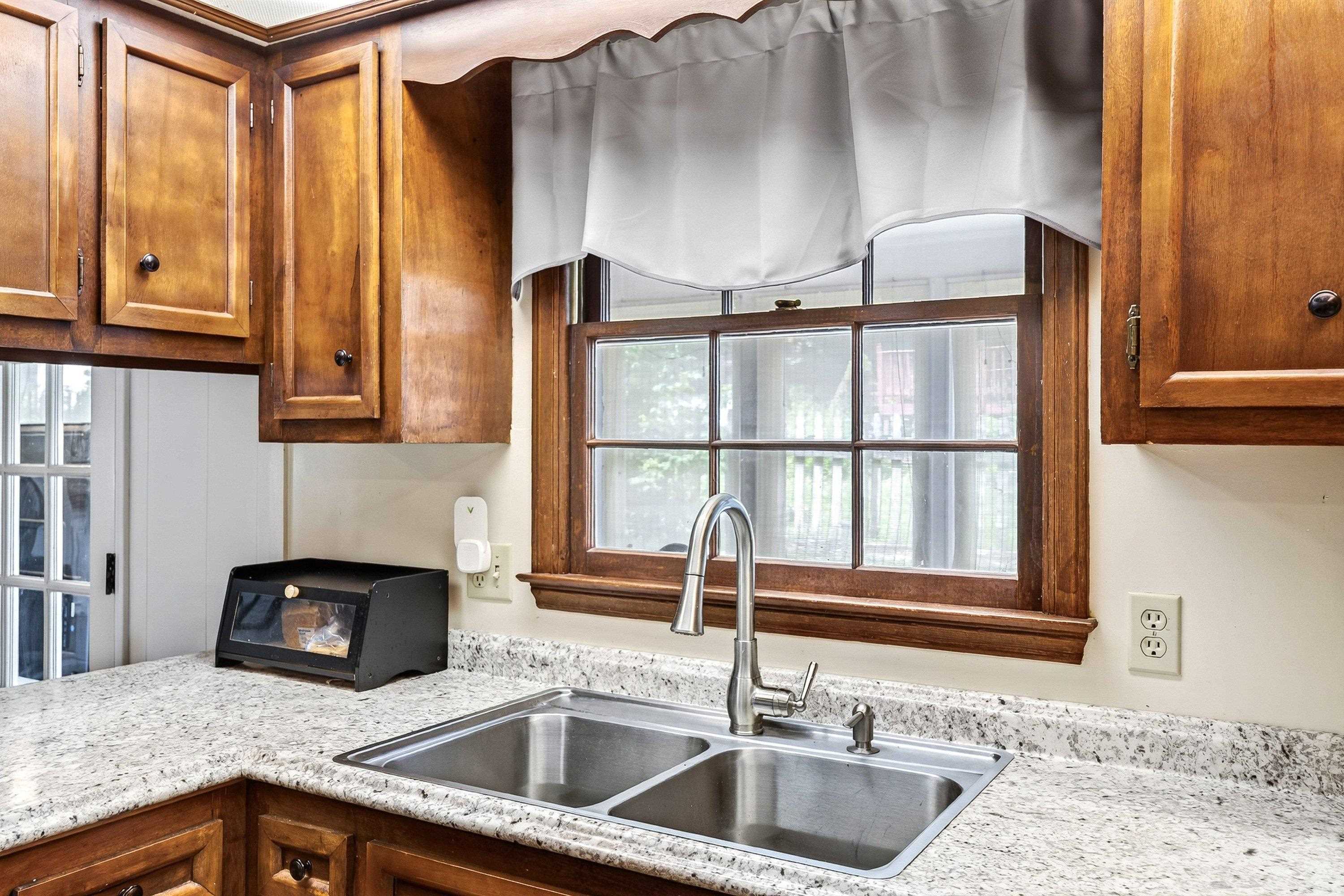 1615 CENTRAL AVE, HARRISONBURG, Virginia 22801, 5 Bedrooms Bedrooms, ,2 BathroomsBathrooms,Residential,1615 CENTRAL AVE,681032 MLS # 681032 1615 CENTRAL AVE, HARRISONBURG, Virginia 22801, 5 Bedrooms Bedrooms, ,2 BathroomsBathrooms,Residential,1615 CENTRAL AVE,681032 MLS # 681032