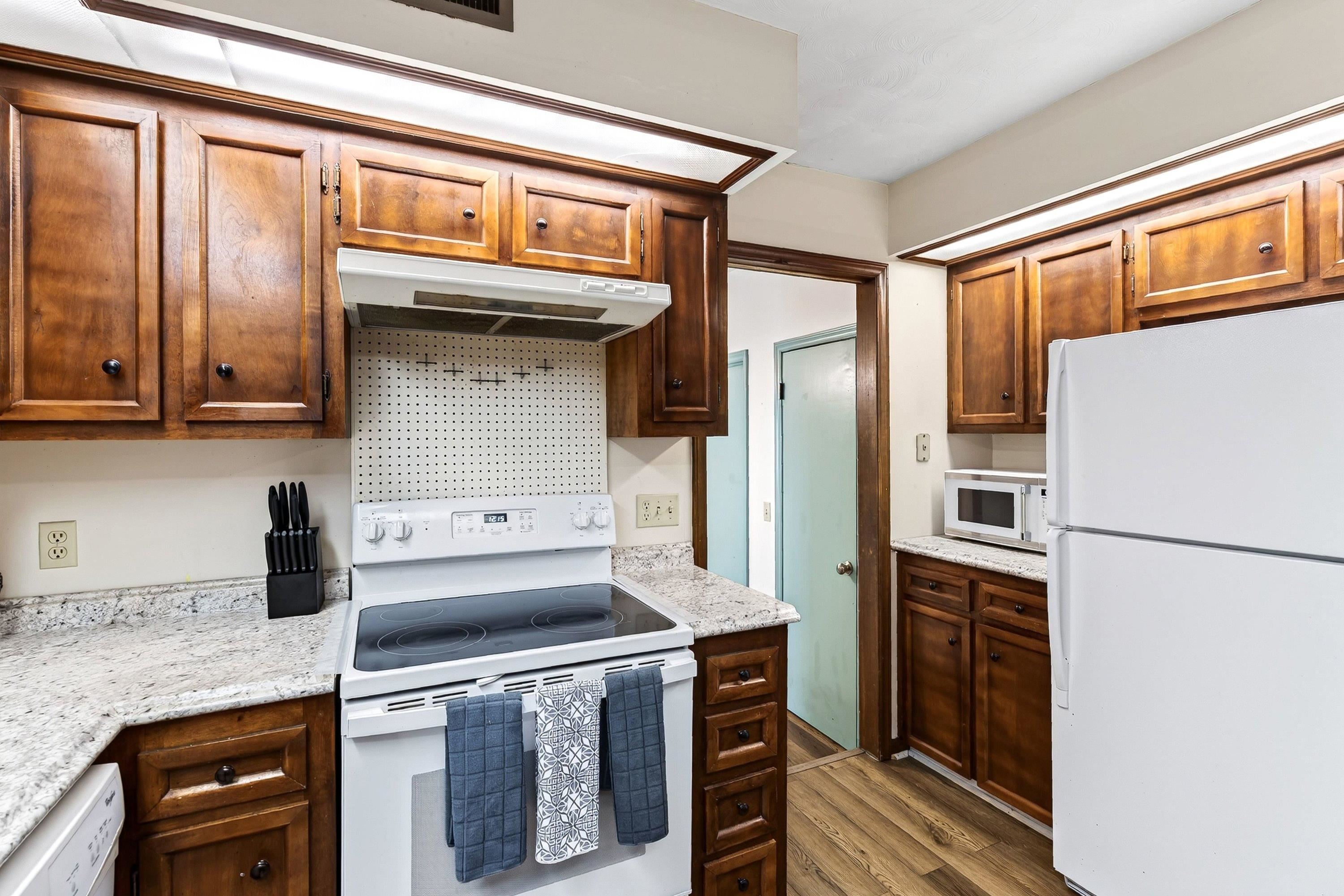 1615 CENTRAL AVE, HARRISONBURG, Virginia 22801, 5 Bedrooms Bedrooms, ,2 BathroomsBathrooms,Residential,1615 CENTRAL AVE,681032 MLS # 681032 1615 CENTRAL AVE, HARRISONBURG, Virginia 22801, 5 Bedrooms Bedrooms, ,2 BathroomsBathrooms,Residential,1615 CENTRAL AVE,681032 MLS # 681032