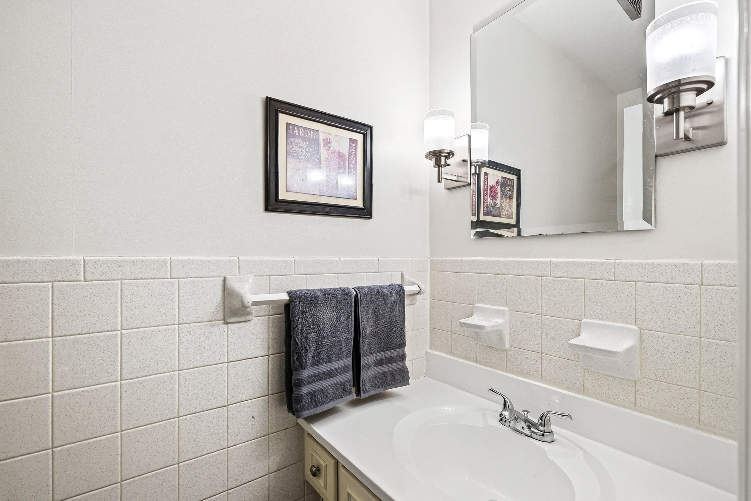 1615 CENTRAL AVE, HARRISONBURG, Virginia 22801, 5 Bedrooms Bedrooms, ,2 BathroomsBathrooms,Residential,1615 CENTRAL AVE,681032 MLS # 681032 1615 CENTRAL AVE, HARRISONBURG, Virginia 22801, 5 Bedrooms Bedrooms, ,2 BathroomsBathrooms,Residential,1615 CENTRAL AVE,681032 MLS # 681032