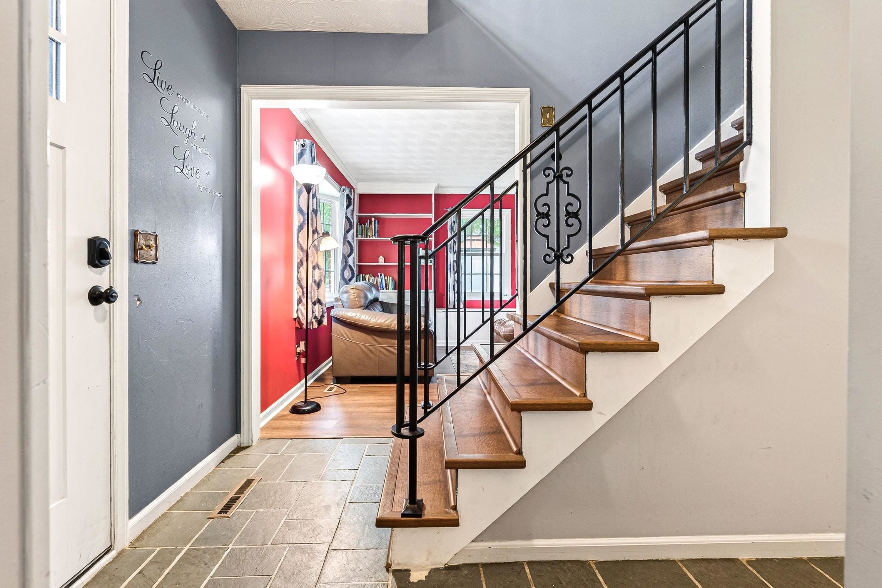 1615 CENTRAL AVE, HARRISONBURG, Virginia 22801, 5 Bedrooms Bedrooms, ,2 BathroomsBathrooms,Residential,1615 CENTRAL AVE,681032 MLS # 681032 1615 CENTRAL AVE, HARRISONBURG, Virginia 22801, 5 Bedrooms Bedrooms, ,2 BathroomsBathrooms,Residential,1615 CENTRAL AVE,681032 MLS # 681032