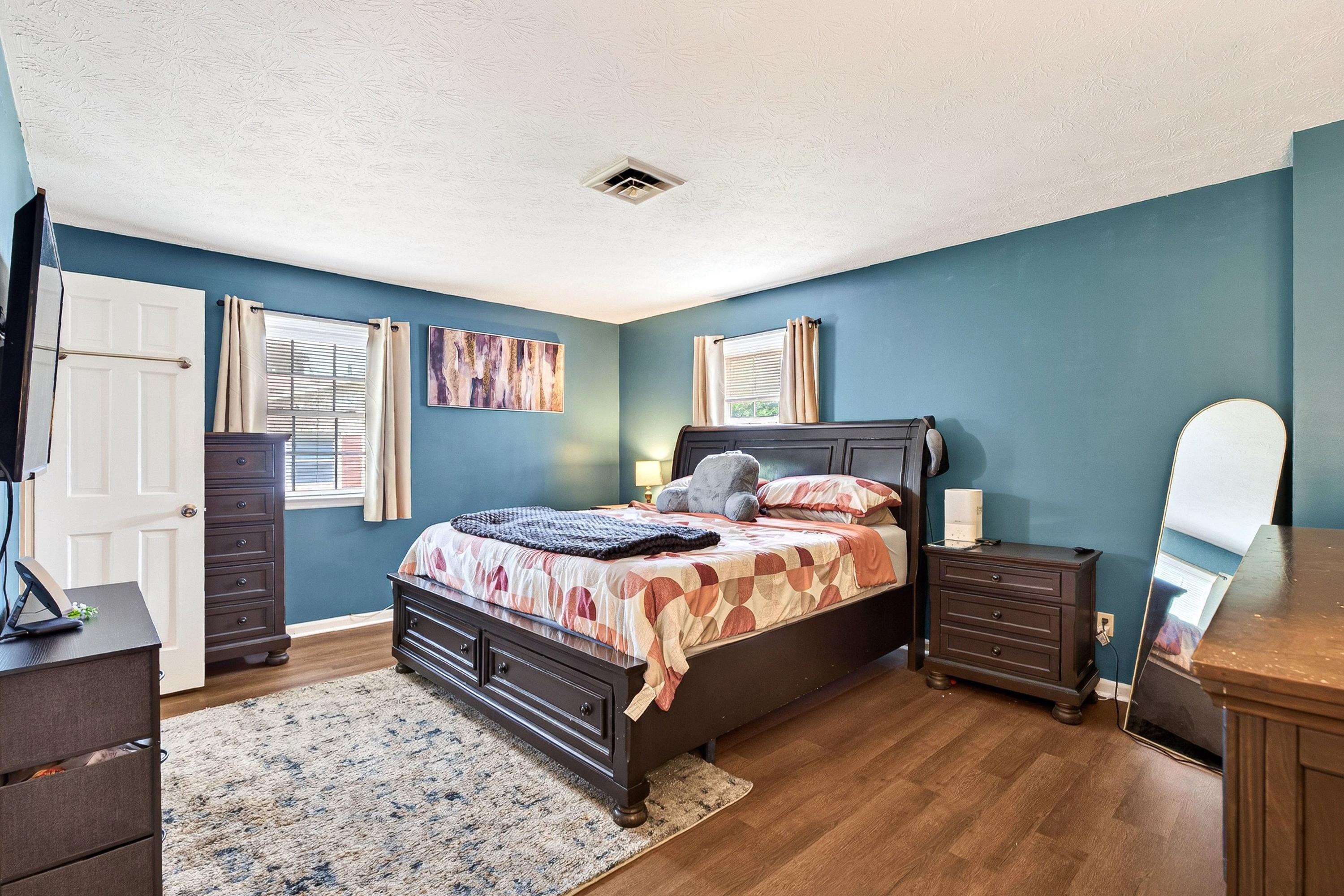 1615 CENTRAL AVE, HARRISONBURG, Virginia 22801, 5 Bedrooms Bedrooms, ,2 BathroomsBathrooms,Residential,1615 CENTRAL AVE,681032 MLS # 681032 1615 CENTRAL AVE, HARRISONBURG, Virginia 22801, 5 Bedrooms Bedrooms, ,2 BathroomsBathrooms,Residential,1615 CENTRAL AVE,681032 MLS # 681032