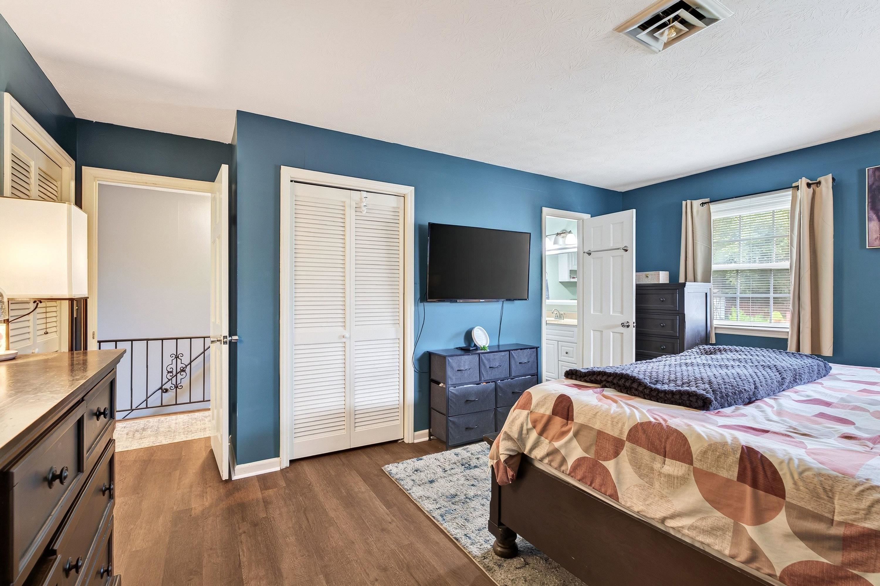 1615 CENTRAL AVE, HARRISONBURG, Virginia 22801, 5 Bedrooms Bedrooms, ,2 BathroomsBathrooms,Residential,1615 CENTRAL AVE,681032 MLS # 681032 1615 CENTRAL AVE, HARRISONBURG, Virginia 22801, 5 Bedrooms Bedrooms, ,2 BathroomsBathrooms,Residential,1615 CENTRAL AVE,681032 MLS # 681032