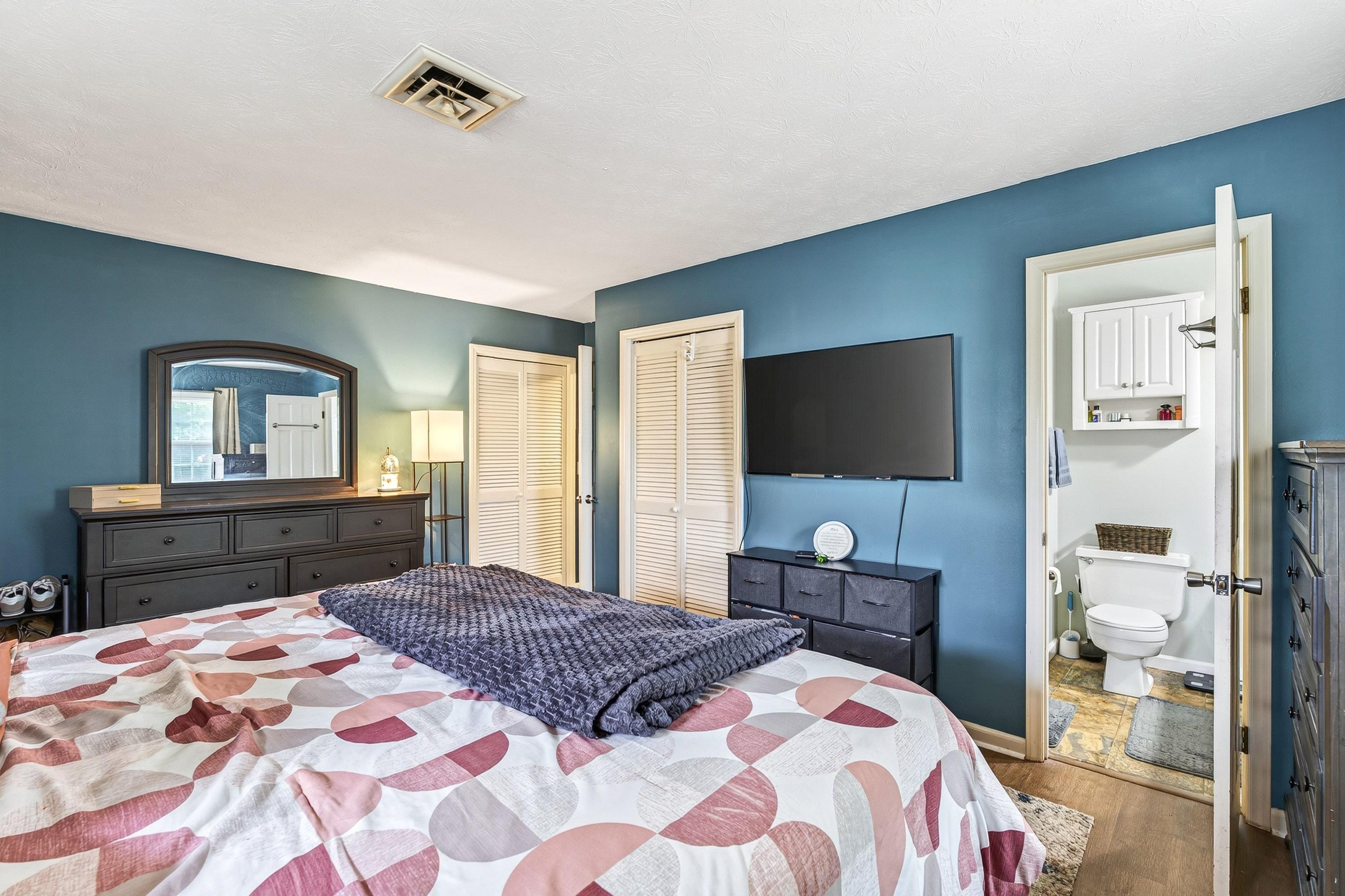 1615 CENTRAL AVE, HARRISONBURG, Virginia 22801, 5 Bedrooms Bedrooms, ,2 BathroomsBathrooms,Residential,1615 CENTRAL AVE,681032 MLS # 681032 1615 CENTRAL AVE, HARRISONBURG, Virginia 22801, 5 Bedrooms Bedrooms, ,2 BathroomsBathrooms,Residential,1615 CENTRAL AVE,681032 MLS # 681032