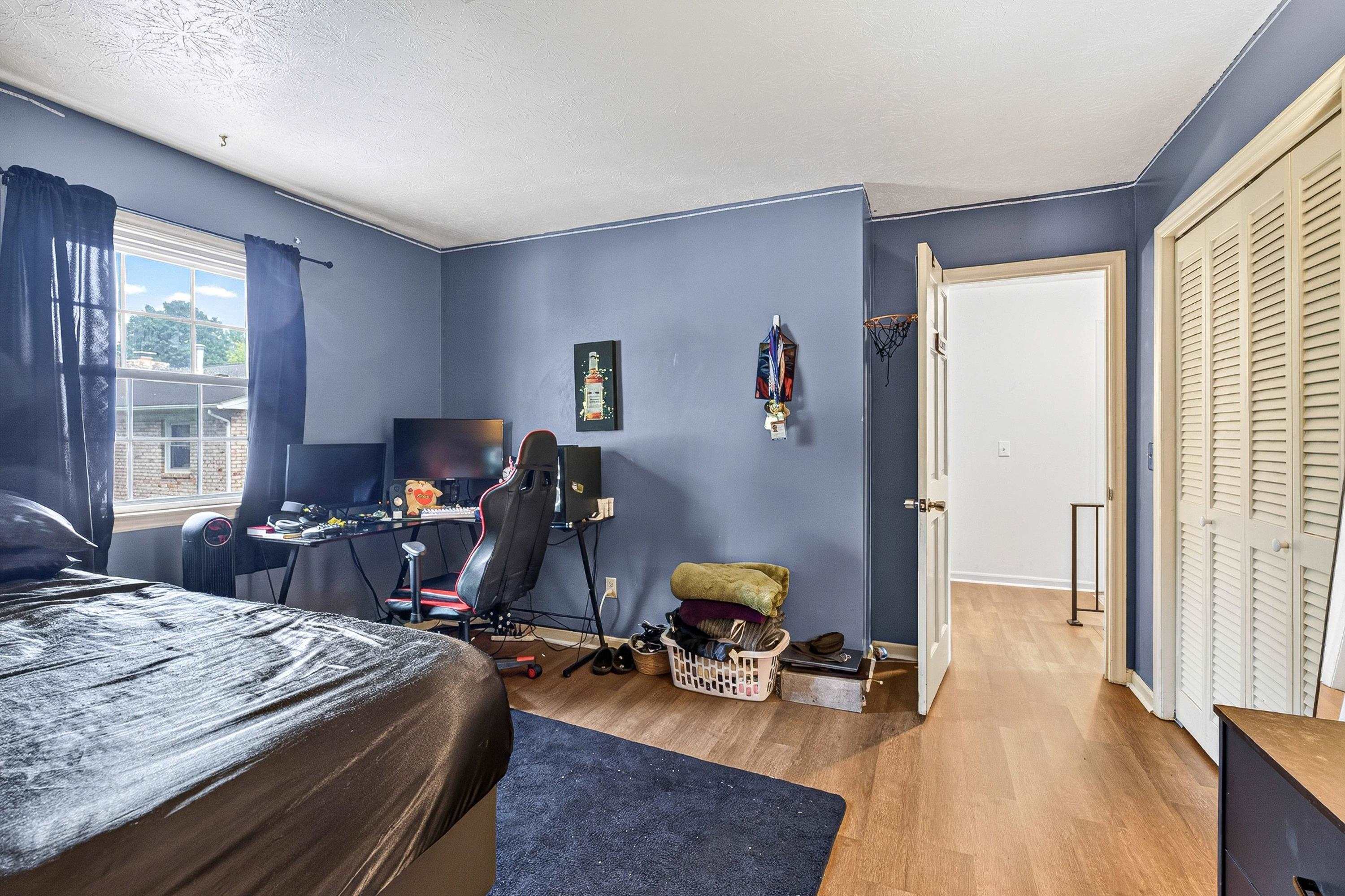 1615 CENTRAL AVE, HARRISONBURG, Virginia 22801, 5 Bedrooms Bedrooms, ,2 BathroomsBathrooms,Residential,1615 CENTRAL AVE,681032 MLS # 681032 1615 CENTRAL AVE, HARRISONBURG, Virginia 22801, 5 Bedrooms Bedrooms, ,2 BathroomsBathrooms,Residential,1615 CENTRAL AVE,681032 MLS # 681032