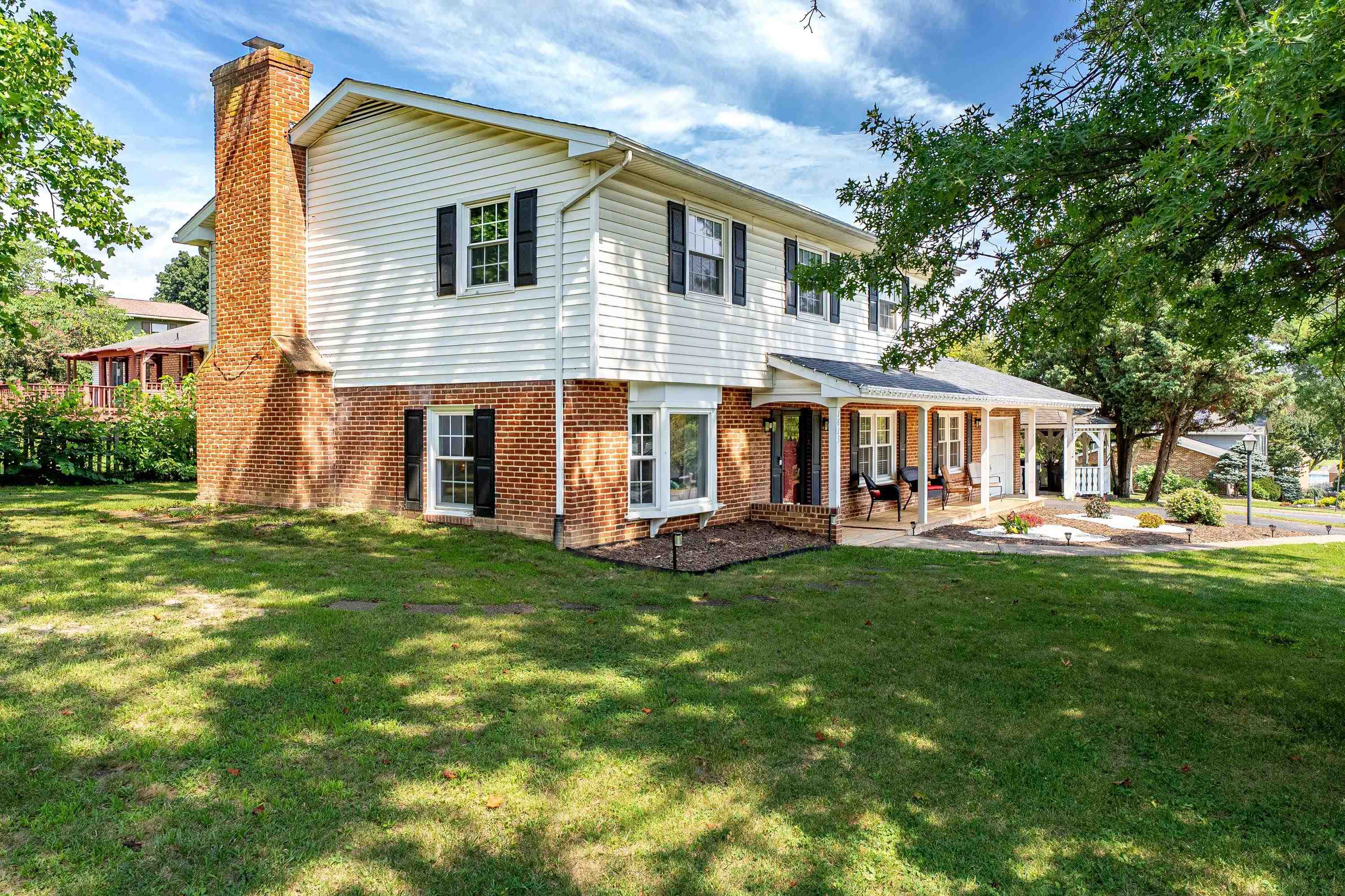 1615 CENTRAL AVE, HARRISONBURG, Virginia 22801, 5 Bedrooms Bedrooms, ,2 BathroomsBathrooms,Residential,1615 CENTRAL AVE,681032 MLS # 681032 1615 CENTRAL AVE, HARRISONBURG, Virginia 22801, 5 Bedrooms Bedrooms, ,2 BathroomsBathrooms,Residential,1615 CENTRAL AVE,681032 MLS # 681032