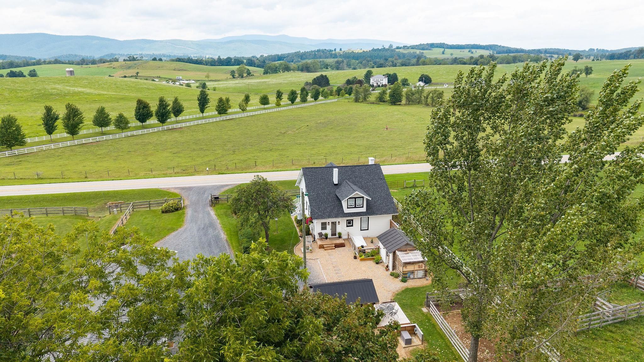 3392 MIDDLEBROOK RD, STAUNTON, Virginia 24401, 3 Bedrooms Bedrooms, ,2 BathroomsBathrooms,Residential,3392 MIDDLEBROOK RD,681034 MLS # 681034 3392 MIDDLEBROOK RD, STAUNTON, Virginia 24401, 3 Bedrooms Bedrooms, ,2 BathroomsBathrooms,Residential,3392 MIDDLEBROOK RD,681034 MLS # 681034