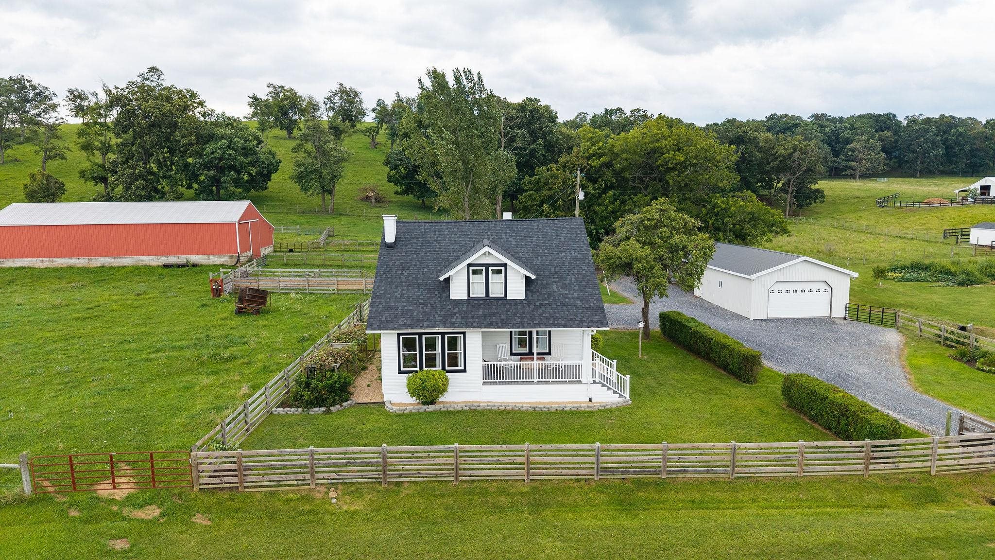 3392 MIDDLEBROOK RD, STAUNTON, Virginia 24401, 3 Bedrooms Bedrooms, ,2 BathroomsBathrooms,Residential,3392 MIDDLEBROOK RD,681034 MLS # 681034 3392 MIDDLEBROOK RD, STAUNTON, Virginia 24401, 3 Bedrooms Bedrooms, ,2 BathroomsBathrooms,Residential,3392 MIDDLEBROOK RD,681034 MLS # 681034