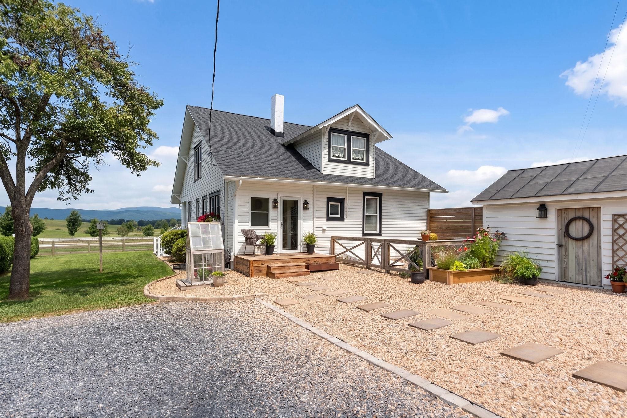 3392 MIDDLEBROOK RD, STAUNTON, Virginia 24401, 3 Bedrooms Bedrooms, ,2 BathroomsBathrooms,Residential,3392 MIDDLEBROOK RD,681034 MLS # 681034 3392 MIDDLEBROOK RD, STAUNTON, Virginia 24401, 3 Bedrooms Bedrooms, ,2 BathroomsBathrooms,Residential,3392 MIDDLEBROOK RD,681034 MLS # 681034
