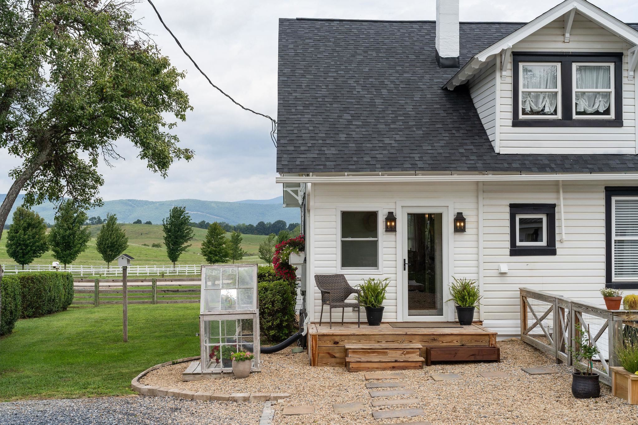 3392 MIDDLEBROOK RD, STAUNTON, Virginia 24401, 3 Bedrooms Bedrooms, ,2 BathroomsBathrooms,Residential,3392 MIDDLEBROOK RD,681034 MLS # 681034 3392 MIDDLEBROOK RD, STAUNTON, Virginia 24401, 3 Bedrooms Bedrooms, ,2 BathroomsBathrooms,Residential,3392 MIDDLEBROOK RD,681034 MLS # 681034