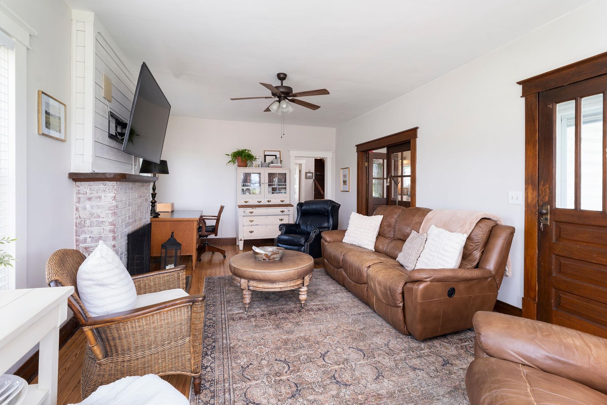 3392 MIDDLEBROOK RD, STAUNTON, Virginia 24401, 3 Bedrooms Bedrooms, ,2 BathroomsBathrooms,Residential,3392 MIDDLEBROOK RD,681034 MLS # 681034 3392 MIDDLEBROOK RD, STAUNTON, Virginia 24401, 3 Bedrooms Bedrooms, ,2 BathroomsBathrooms,Residential,3392 MIDDLEBROOK RD,681034 MLS # 681034