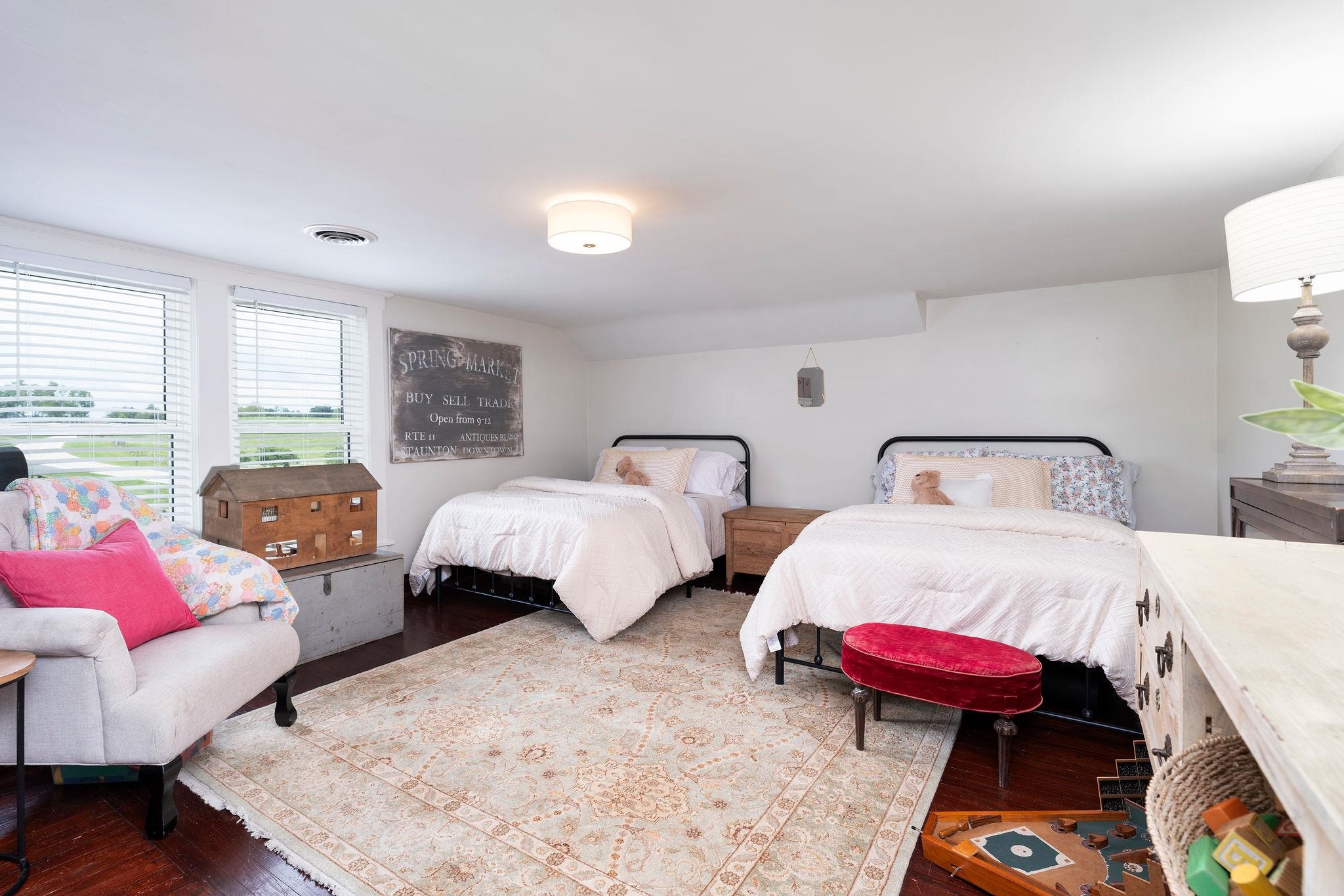 3392 MIDDLEBROOK RD, STAUNTON, Virginia 24401, 3 Bedrooms Bedrooms, ,2 BathroomsBathrooms,Residential,3392 MIDDLEBROOK RD,681034 MLS # 681034 3392 MIDDLEBROOK RD, STAUNTON, Virginia 24401, 3 Bedrooms Bedrooms, ,2 BathroomsBathrooms,Residential,3392 MIDDLEBROOK RD,681034 MLS # 681034