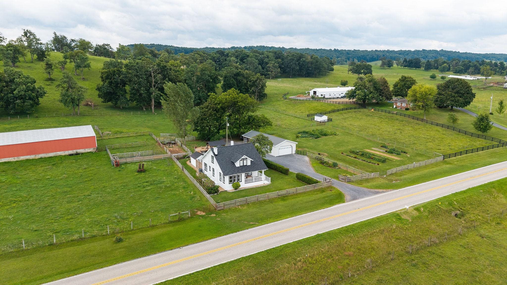 3392 MIDDLEBROOK RD, STAUNTON, Virginia 24401, 3 Bedrooms Bedrooms, ,2 BathroomsBathrooms,Residential,3392 MIDDLEBROOK RD,681034 MLS # 681034 3392 MIDDLEBROOK RD, STAUNTON, Virginia 24401, 3 Bedrooms Bedrooms, ,2 BathroomsBathrooms,Residential,3392 MIDDLEBROOK RD,681034 MLS # 681034
