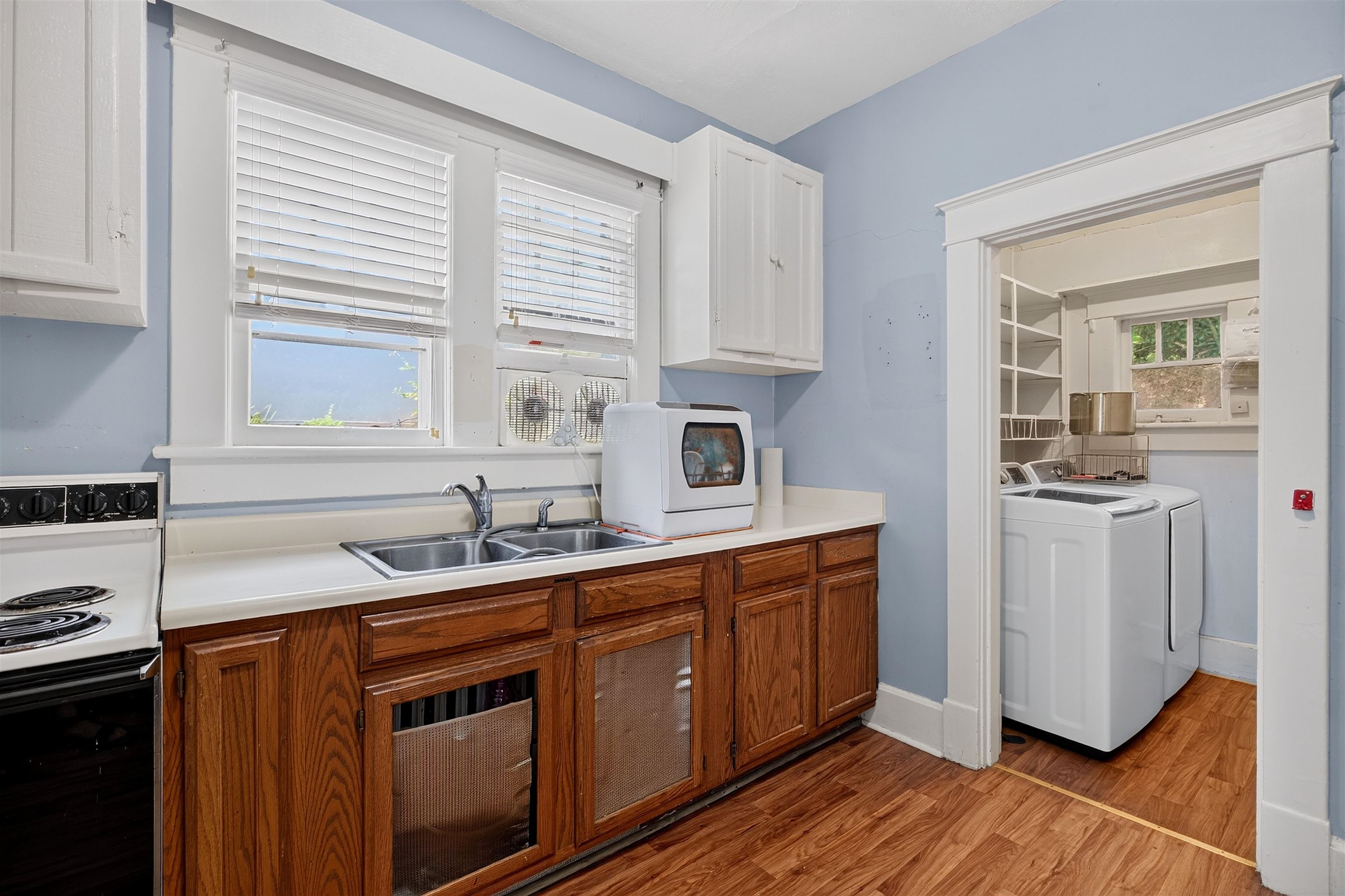237 SYCAMORE ST, STAUNTON, Virginia 24401, 3 Bedrooms Bedrooms, ,1 BathroomBathrooms,Residential,237 SYCAMORE ST,681037 MLS # 681037
