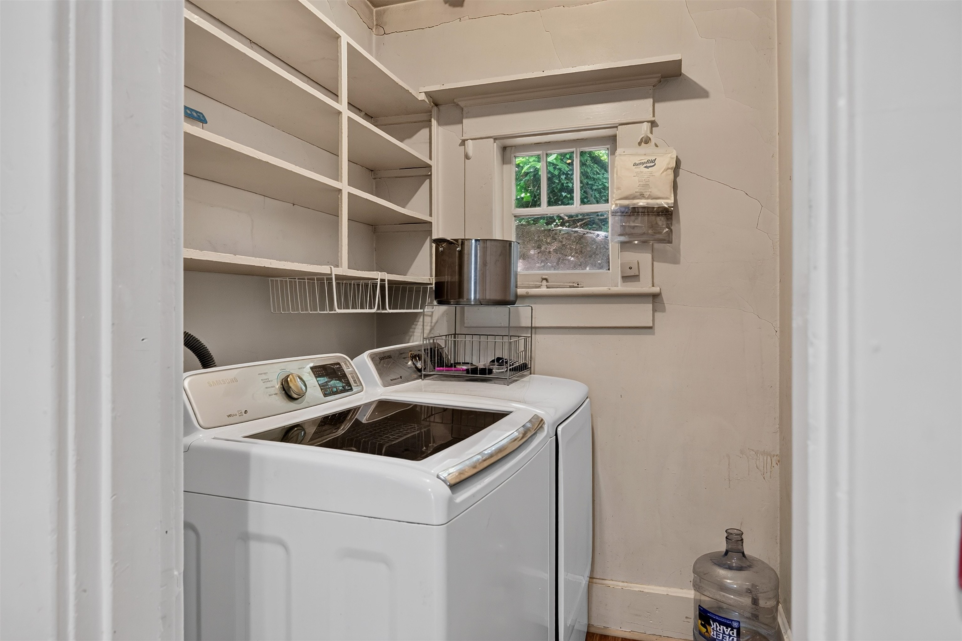 237 SYCAMORE ST, STAUNTON, Virginia 24401, 3 Bedrooms Bedrooms, ,1 BathroomBathrooms,Residential,237 SYCAMORE ST,681037 MLS # 681037
