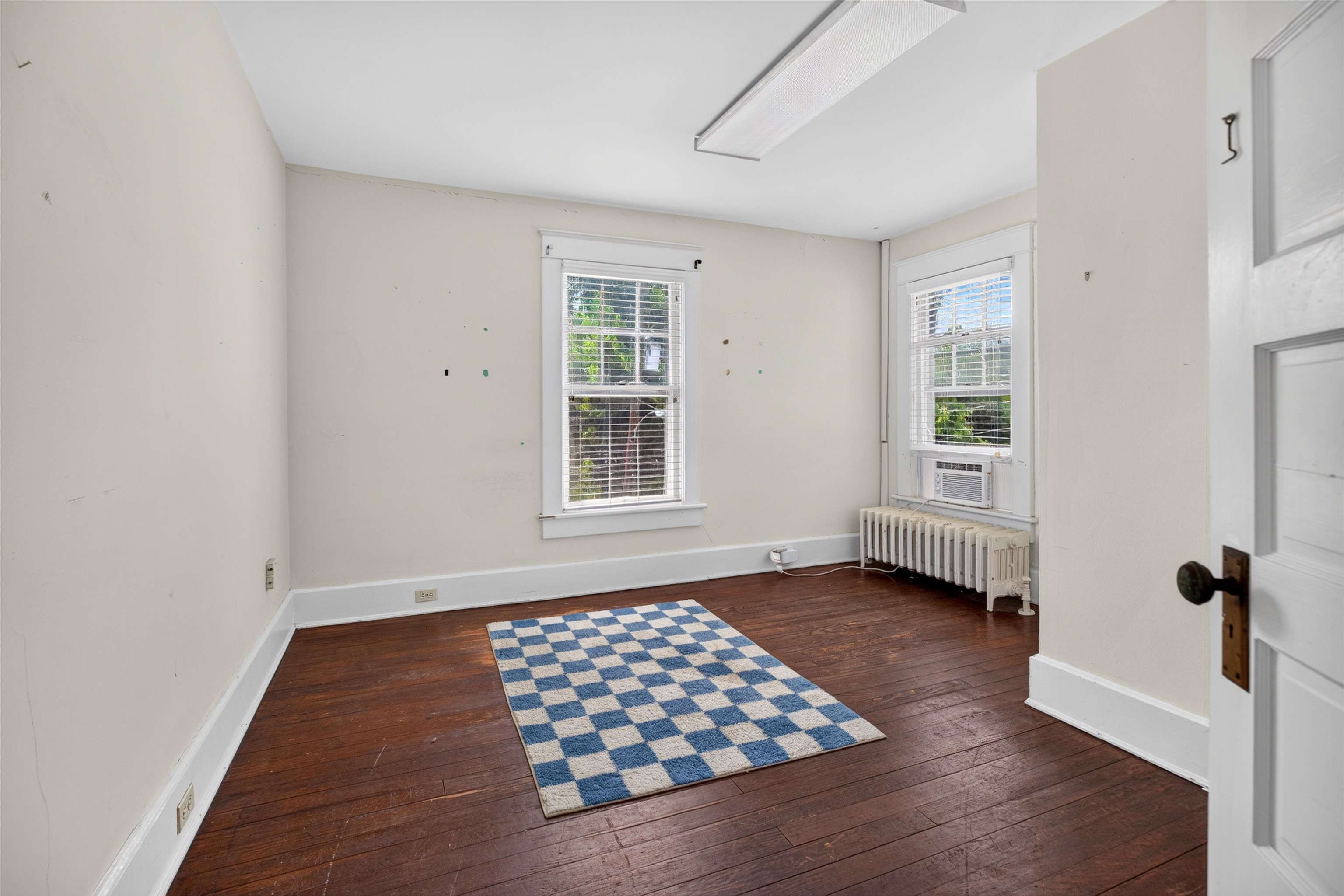 237 SYCAMORE ST, STAUNTON, Virginia 24401, 3 Bedrooms Bedrooms, ,1 BathroomBathrooms,Residential,237 SYCAMORE ST,681037 MLS # 681037