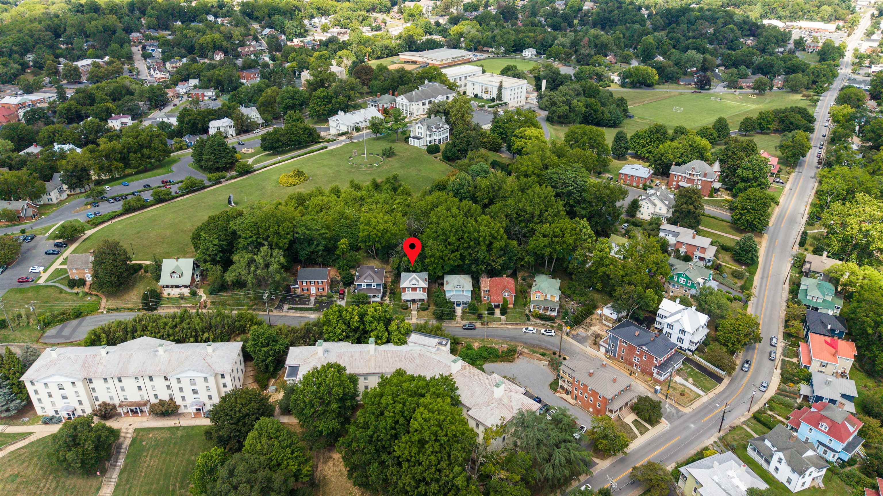 237 SYCAMORE ST, STAUNTON, Virginia 24401, 3 Bedrooms Bedrooms, ,1 BathroomBathrooms,Residential,237 SYCAMORE ST,681037 MLS # 681037