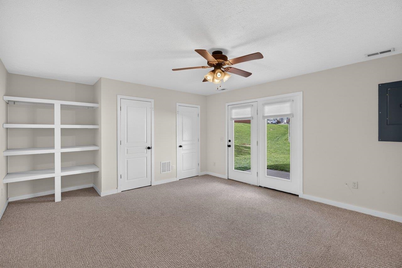 1233 FROST PL, HARRISONBURG, Virginia 22802, 3 Bedrooms Bedrooms, ,3 BathroomsBathrooms,Residential,1233 FROST PL,681038 MLS # 681038 1233 FROST PL, HARRISONBURG, Virginia 22802, 3 Bedrooms Bedrooms, ,3 BathroomsBathrooms,Residential,1233 FROST PL,681038 MLS # 681038