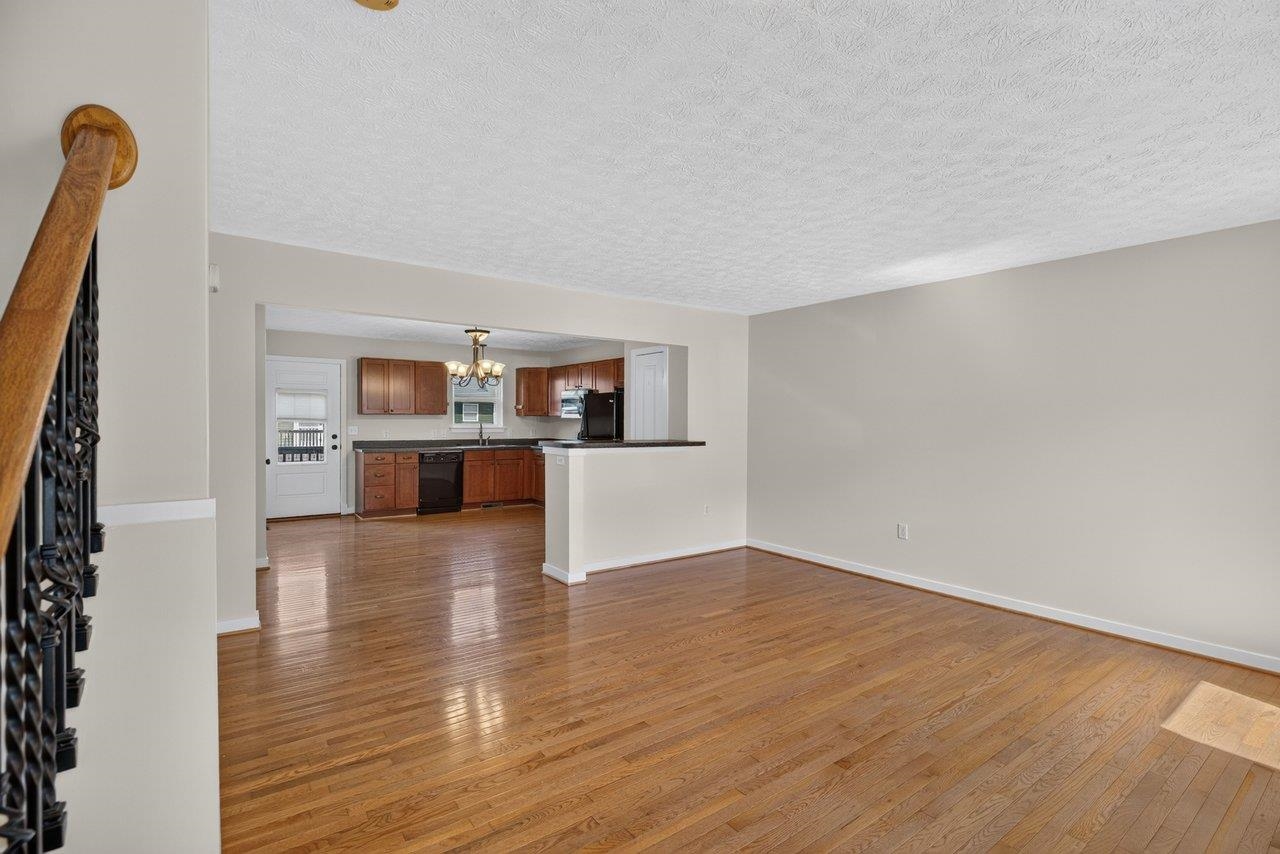 1233 FROST PL, HARRISONBURG, Virginia 22802, 3 Bedrooms Bedrooms, ,3 BathroomsBathrooms,Residential,1233 FROST PL,681038 MLS # 681038 1233 FROST PL, HARRISONBURG, Virginia 22802, 3 Bedrooms Bedrooms, ,3 BathroomsBathrooms,Residential,1233 FROST PL,681038 MLS # 681038