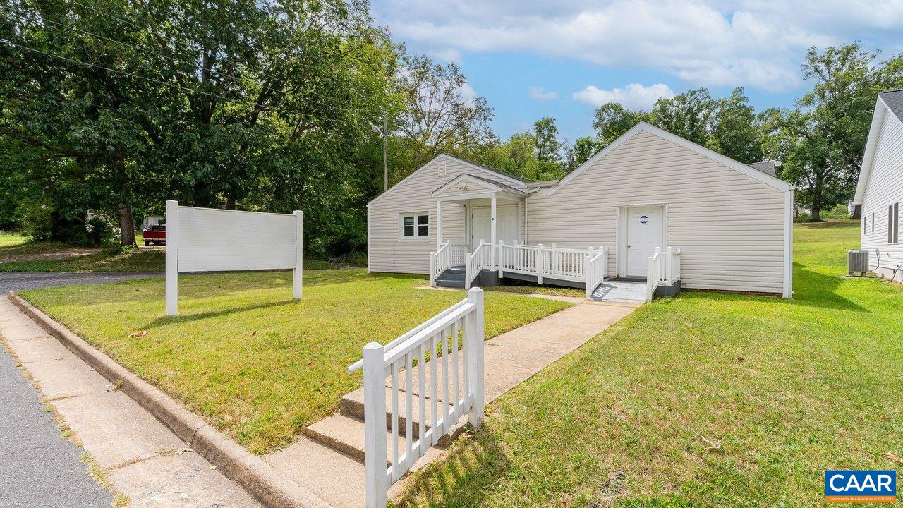 1532 2ND ST, WAYNESBORO, Virginia 22980, 3 Bedrooms Bedrooms, ,1 BathroomBathrooms,Residential,BLOCK 161 LOT 8 & E PT OF 7 BCMM&L,1532 2ND ST,681041 MLS # 681041 1532 2ND ST, WAYNESBORO, Virginia 22980, 3 Bedrooms Bedrooms, ,1 BathroomBathrooms,Residential,BLOCK 161 LOT 8 & E PT OF 7 BCMM&L,1532 2ND ST,681041 MLS # 681041