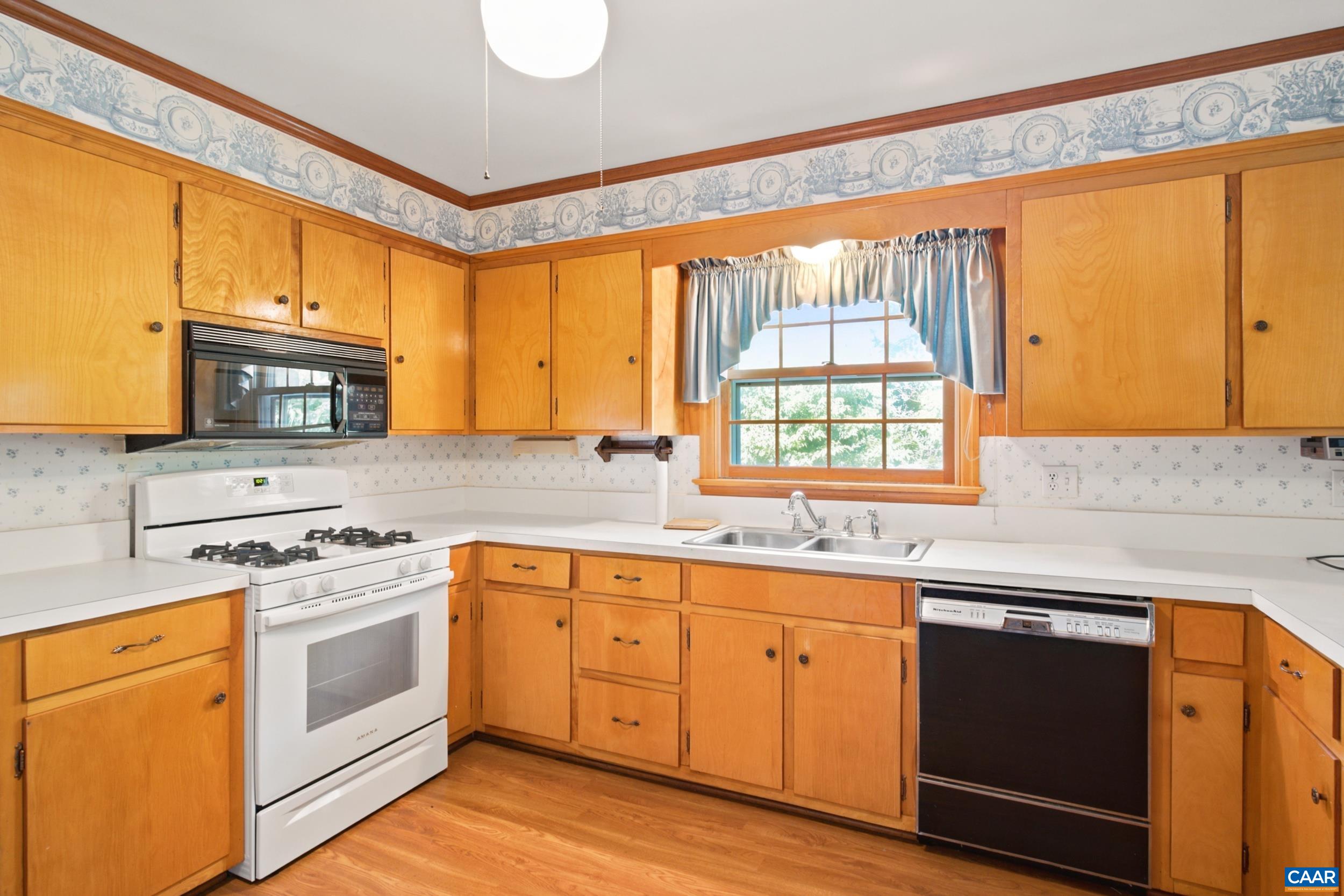1393 PLEASANT VIEW ST, STAUNTON, Virginia 24401, 3 Bedrooms Bedrooms, ,2 BathroomsBathrooms,Residential,1393 Pleasant View St, Staunton VA 24401,1393 PLEASANT VIEW ST,679131 MLS # 679131