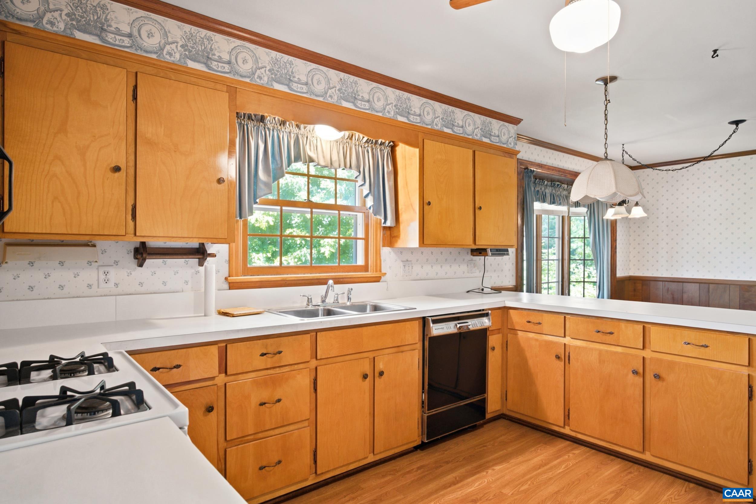 1393 PLEASANT VIEW ST, STAUNTON, Virginia 24401, 3 Bedrooms Bedrooms, ,2 BathroomsBathrooms,Residential,1393 Pleasant View St, Staunton VA 24401,1393 PLEASANT VIEW ST,679131 MLS # 679131