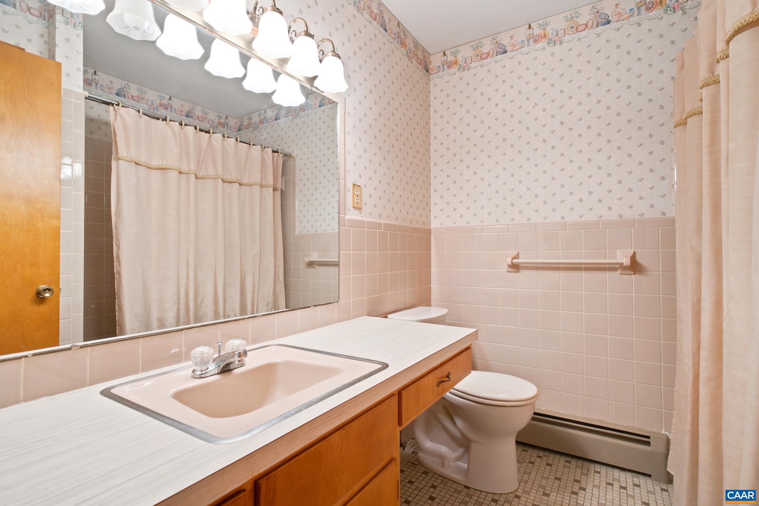 1393 PLEASANT VIEW ST, STAUNTON, Virginia 24401, 3 Bedrooms Bedrooms, ,2 BathroomsBathrooms,Residential,1393 Pleasant View St, Staunton VA 24401,1393 PLEASANT VIEW ST,679131 MLS # 679131