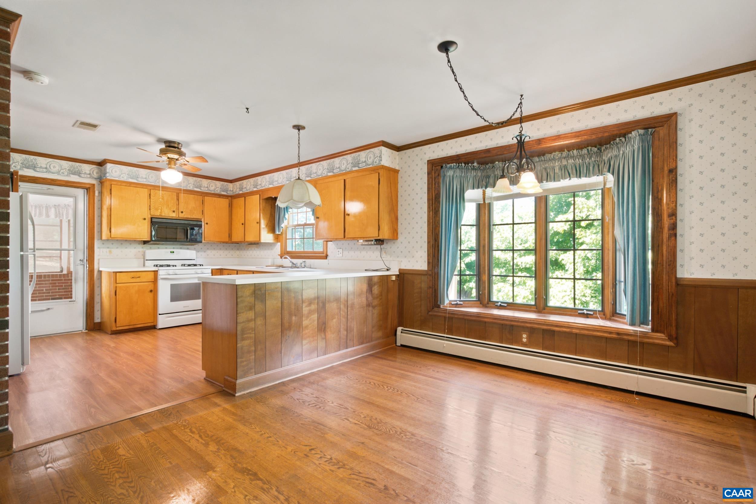 1393 PLEASANT VIEW ST, STAUNTON, Virginia 24401, 3 Bedrooms Bedrooms, ,2 BathroomsBathrooms,Residential,1393 Pleasant View St, Staunton VA 24401,1393 PLEASANT VIEW ST,679131 MLS # 679131