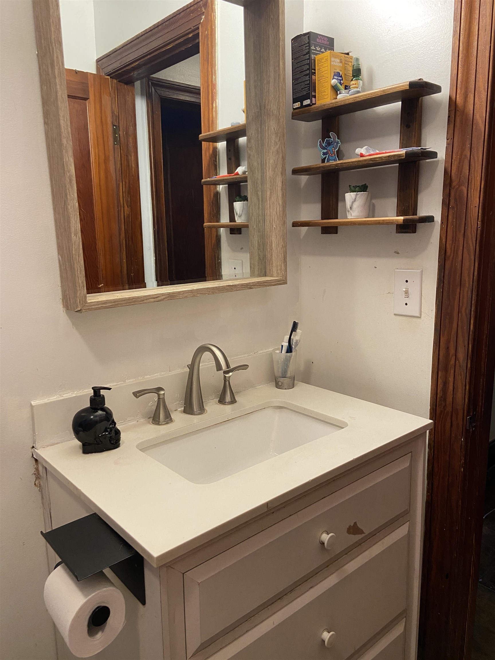 301 GRUBERT AVE, STAUNTON, Virginia 24401, 2 Bedrooms Bedrooms, ,1 BathroomBathrooms,Residential,301 GRUBERT AVE,679862 MLS # 679862