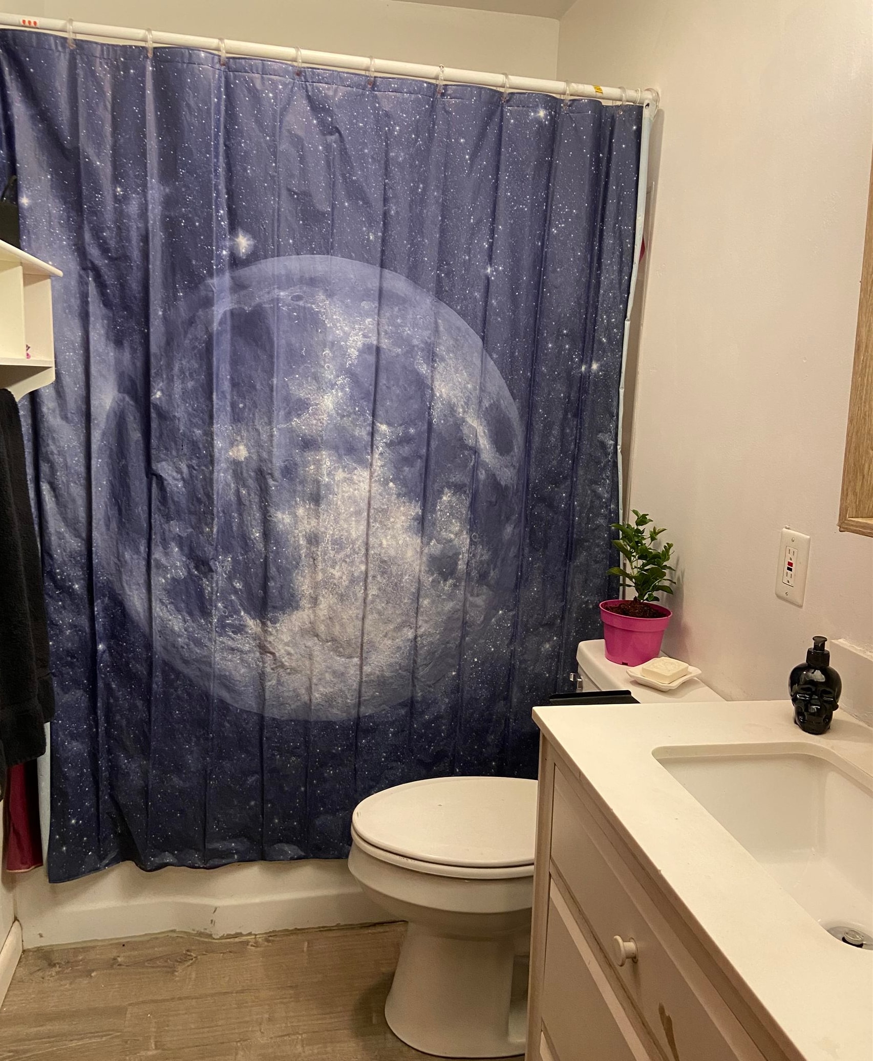 301 GRUBERT AVE, STAUNTON, Virginia 24401, 2 Bedrooms Bedrooms, ,1 BathroomBathrooms,Residential,301 GRUBERT AVE,679862 MLS # 679862