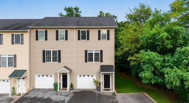 2323 KENDALL LN, HARRISONBURG, Virginia 22801, 3 Bedrooms Bedrooms, ,3 BathroomsBathrooms,Residential,2323 KENDALL LN,680273 MLS # 680273